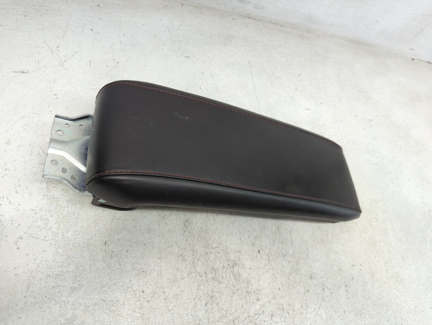 2010-2011 Chevrolet Equinox Center Console Armrest Cover Lid Fits Fits 2010 2011 OEM Used Auto Parts - Oemusedautoparts1.com