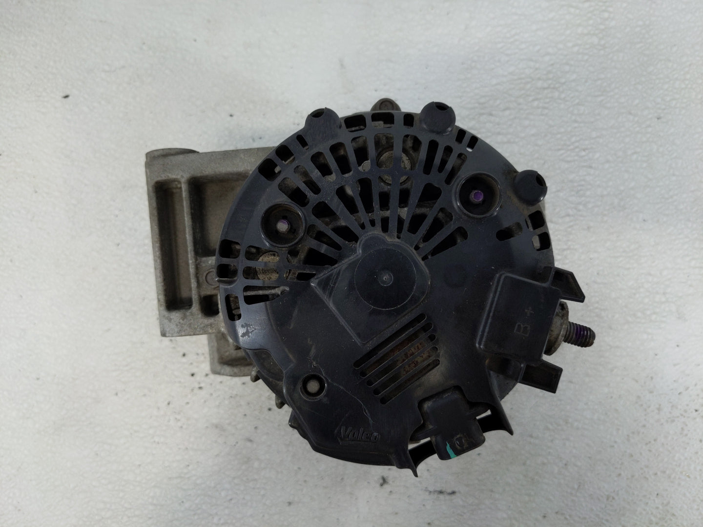 2010-2017 Chevrolet Equinox Alternator Replacement Generator Charging Assembly Engine OEM Fits OEM Used Auto Parts - Oemused