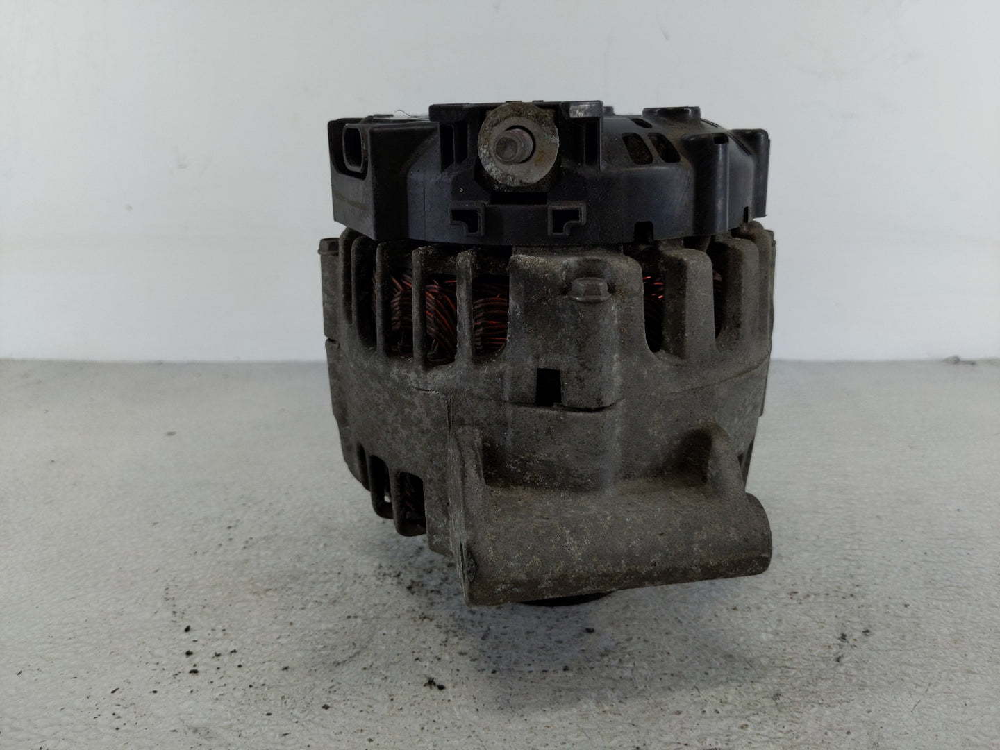 2010-2017 Chevrolet Equinox Alternator Replacement Generator Charging Assembly Engine OEM Fits OEM Used Auto Parts - Oemused