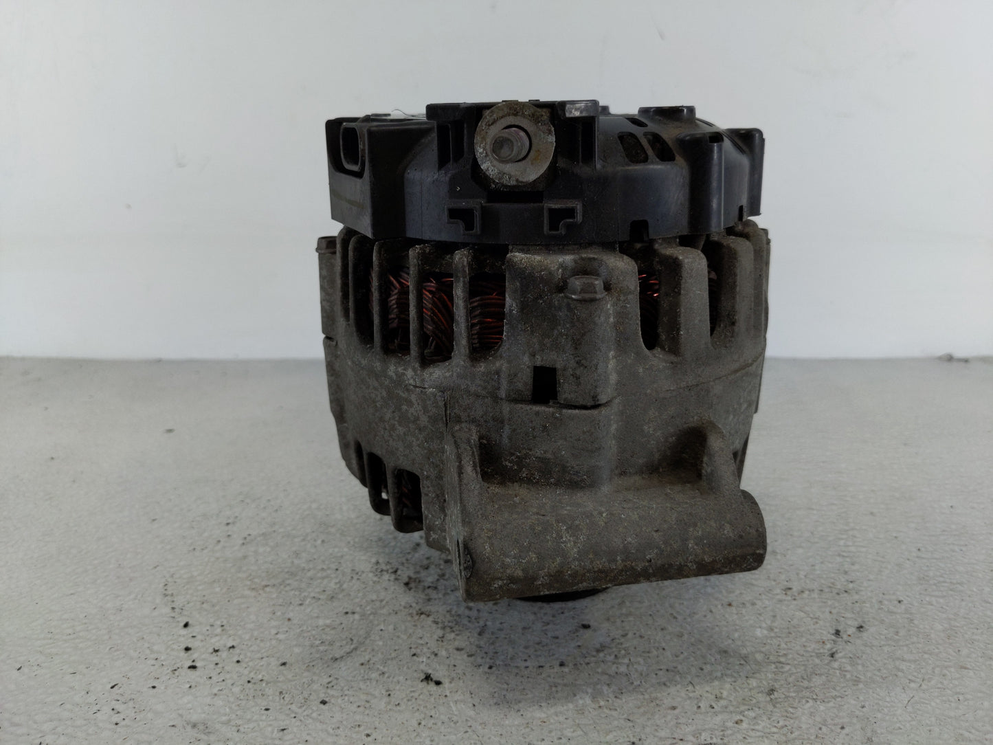 2010-2017 Chevrolet Equinox Alternator Replacement Generator Charging Assembly Engine OEM Fits OEM Used Auto Parts - Oemused