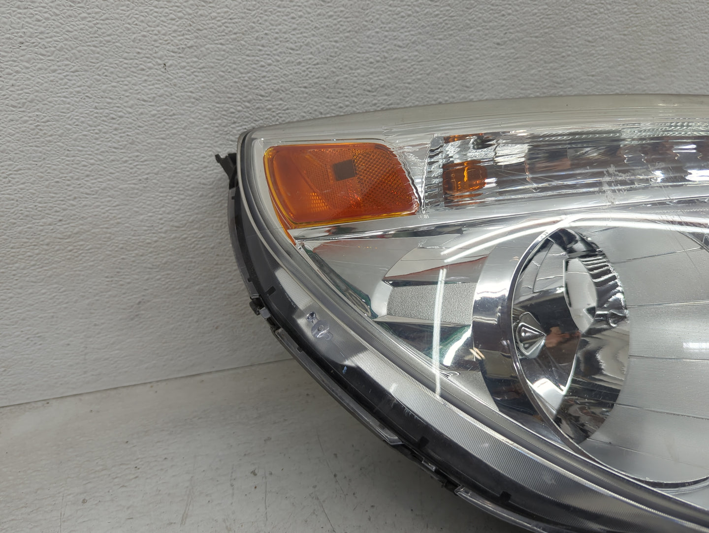2010 Chevrolet Equinox Passenger Right Oem Head Light Headlight Lamp - Oemusedautoparts1.com