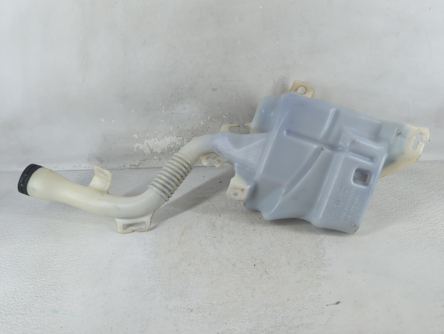 2010-2017 Chevrolet Equinox Windshield Washer Fluid Reservoir Bottle Oem - Oemusedautoparts1.com