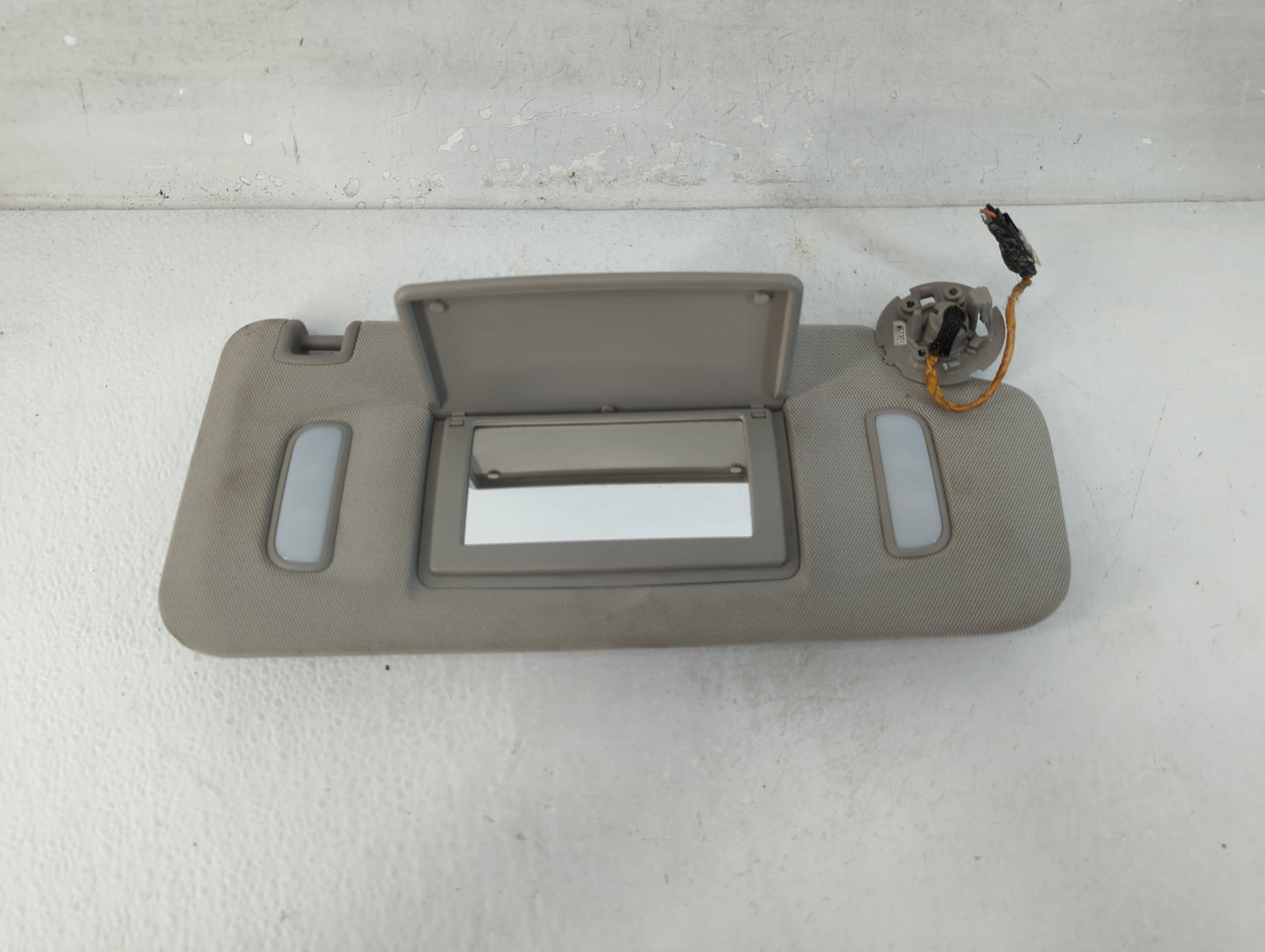 2010-2017 Chevrolet Equinox Sun Visor Shade Replacement Passenger Right Mirror Fits Fits 2010 2011 2012 2013 2014 2015 2016 