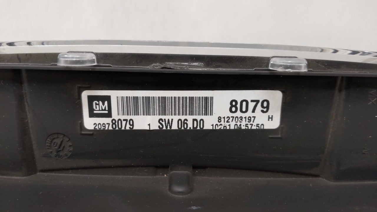 2011 Chevrolet Equinox Instrument Cluster Speedometer Gauges P/N:20978081 20978079, 22783661 Fits OEM Used Auto Parts - Oemu