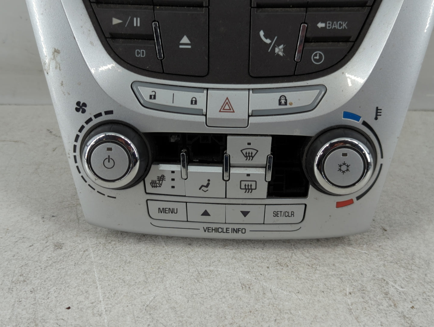 2011 Chevrolet Equinox Radio AM FM Cd Player Receiver Replacement P/N:20920048 95952766G Fits Fits 2010 OEM Used Auto Parts 