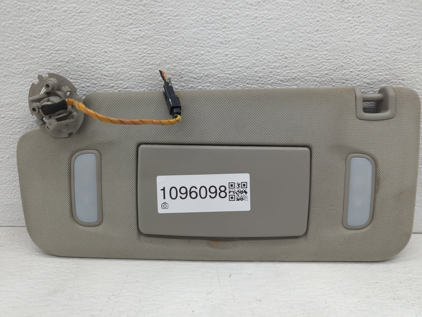 2010-2017 Chevrolet Equinox Sun Visor Shade Replacement Driver Left Mirror Fits Fits 2010 2011 2012 2013 2014 2015 2016 2017