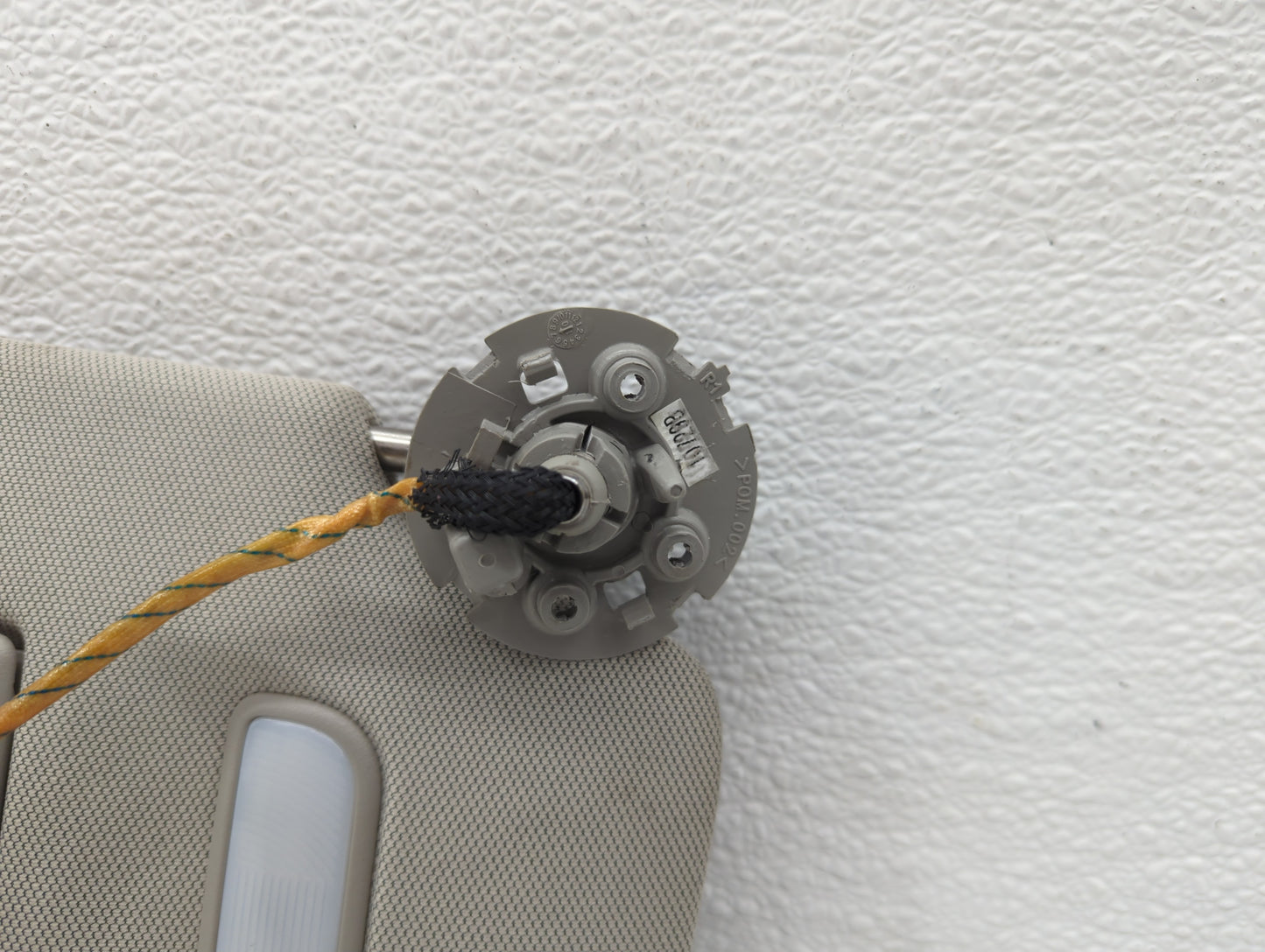 2010-2017 Chevrolet Equinox Sun Visor Shade Replacement Passenger Right Mirror Fits Fits 2010 2011 2012 2013 2014 2015 2016 