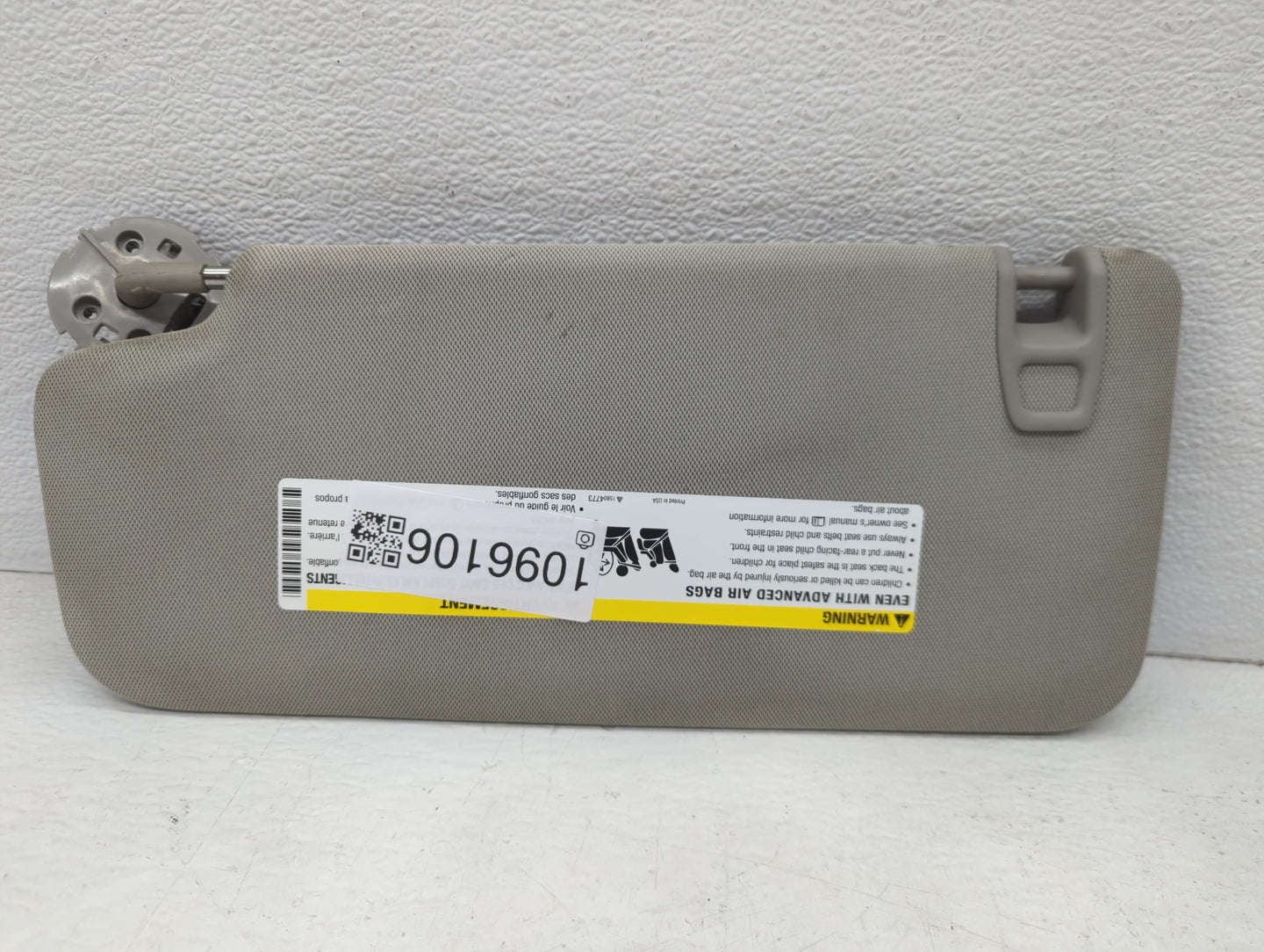 2010-2017 Chevrolet Equinox Sun Visor Shade Replacement Passenger Right Mirror Fits Fits 2010 2011 2012 2013 2014 2015 2016 