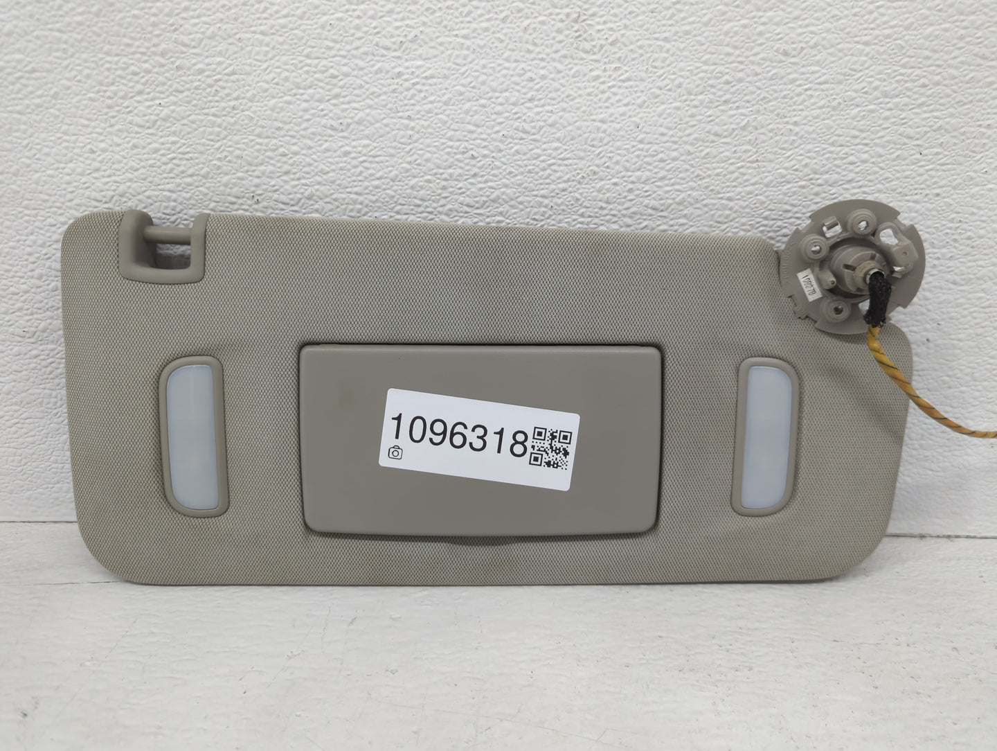 2010-2017 Chevrolet Equinox Sun Visor Shade Replacement Passenger Right Mirror Fits Fits 2010 2011 2012 2013 2014 2015 2016 