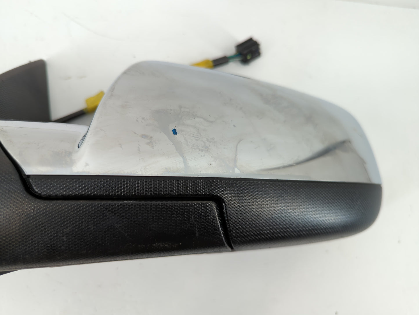 2010-2011 Chevrolet Equinox Driver Side View Mirror - Left Door Mirror OEM Used - Oemusedautoparts1.com