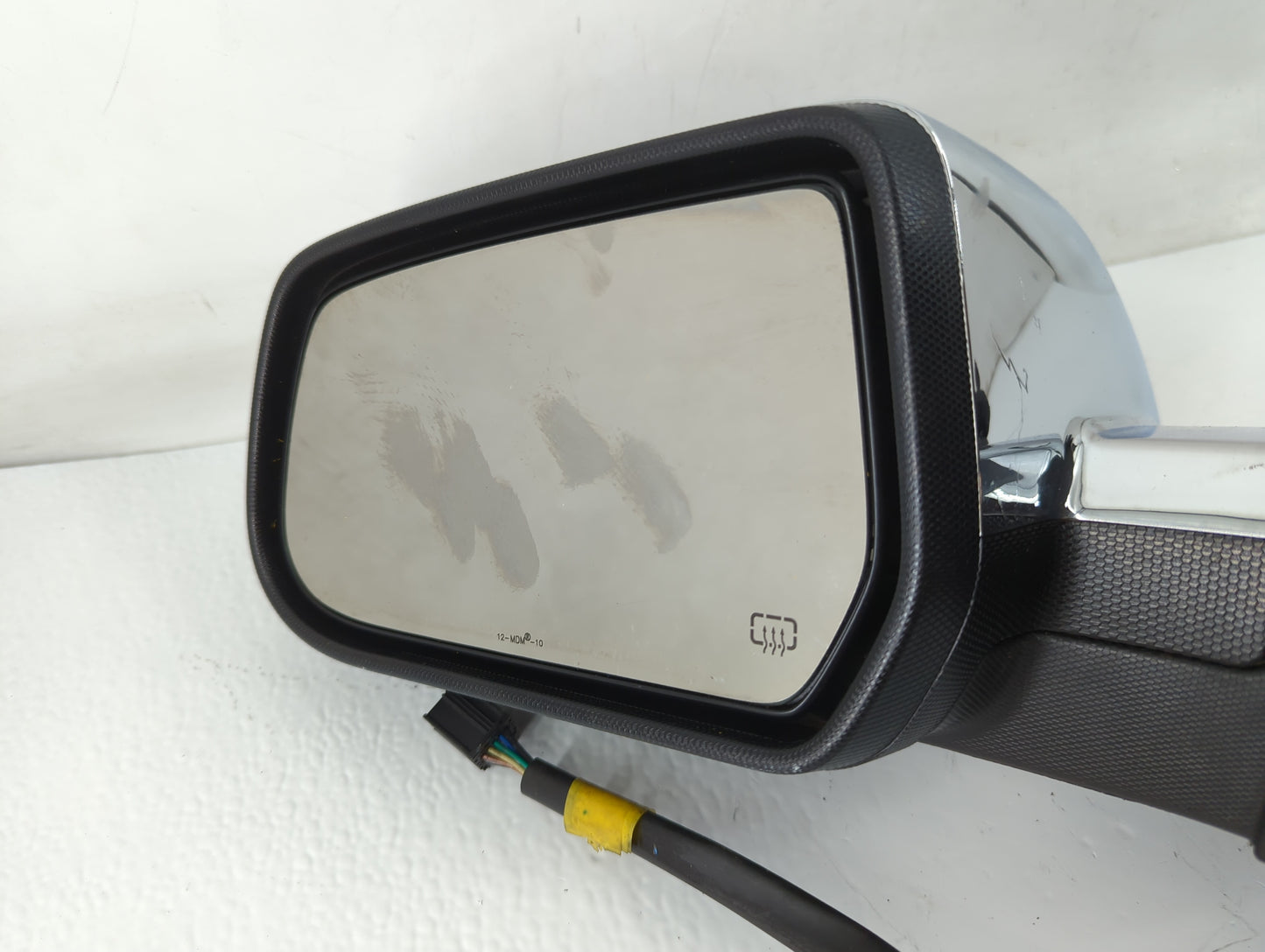 2010-2011 Chevrolet Equinox Driver Side View Mirror - Left Door Mirror OEM Used - Oemusedautoparts1.com