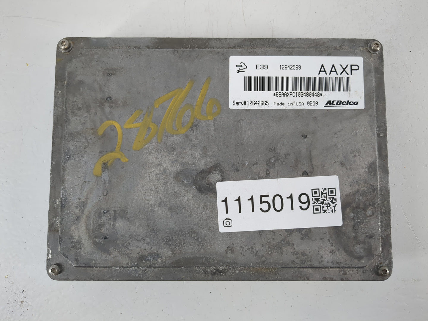 2010-2011 Chevrolet Equinox PCM Engine Control Computer ECU ECM PCU OEM P/N:12642569 Fits Fits 2010 2011 2012 2013 OEM Used 