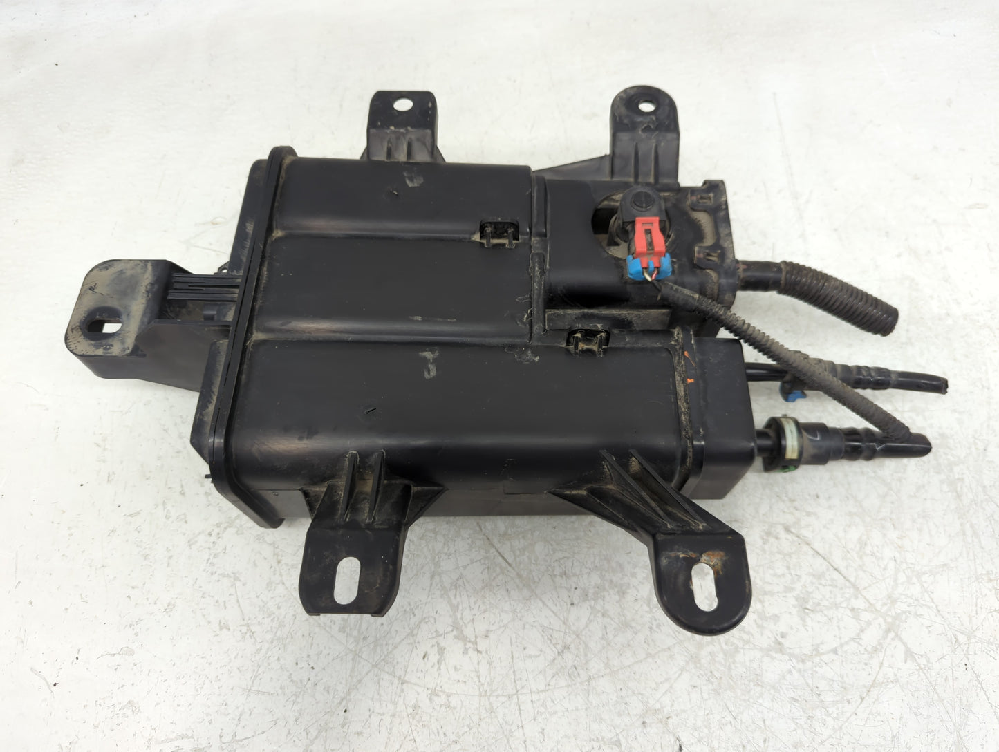 2011 Chevrolet Equinox Fuel Vapor Charcoal Canister - Oemusedautoparts1.com