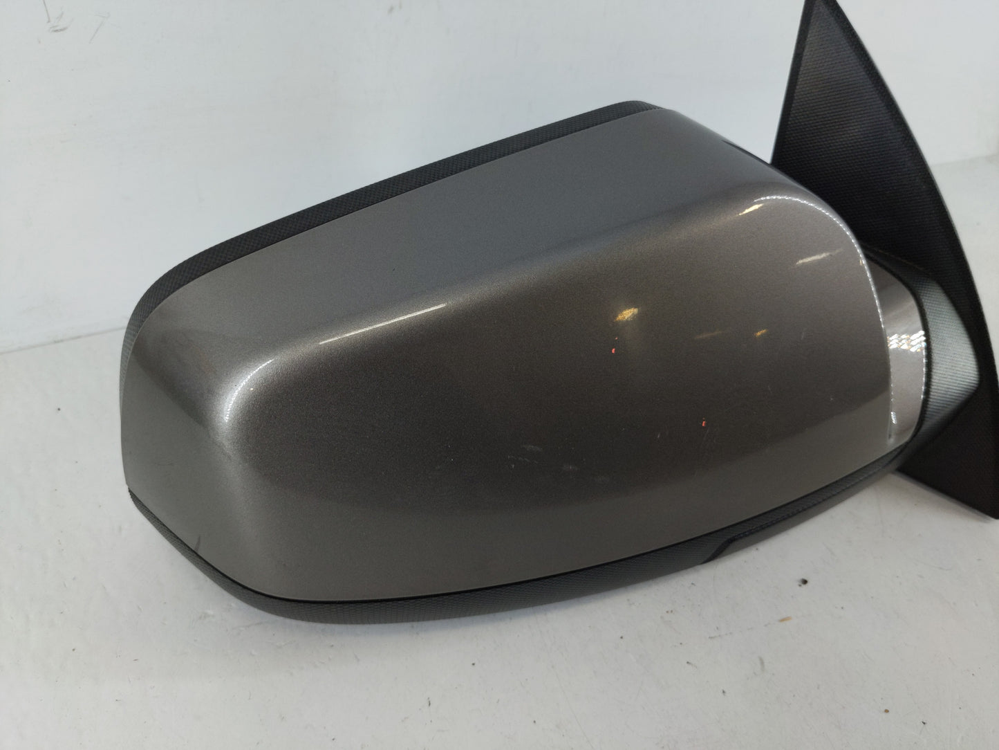 2010-2011 Chevrolet Equinox Passenger Side View Mirror - Right Door Mirror OEM Used - Oemusedautoparts1.com
