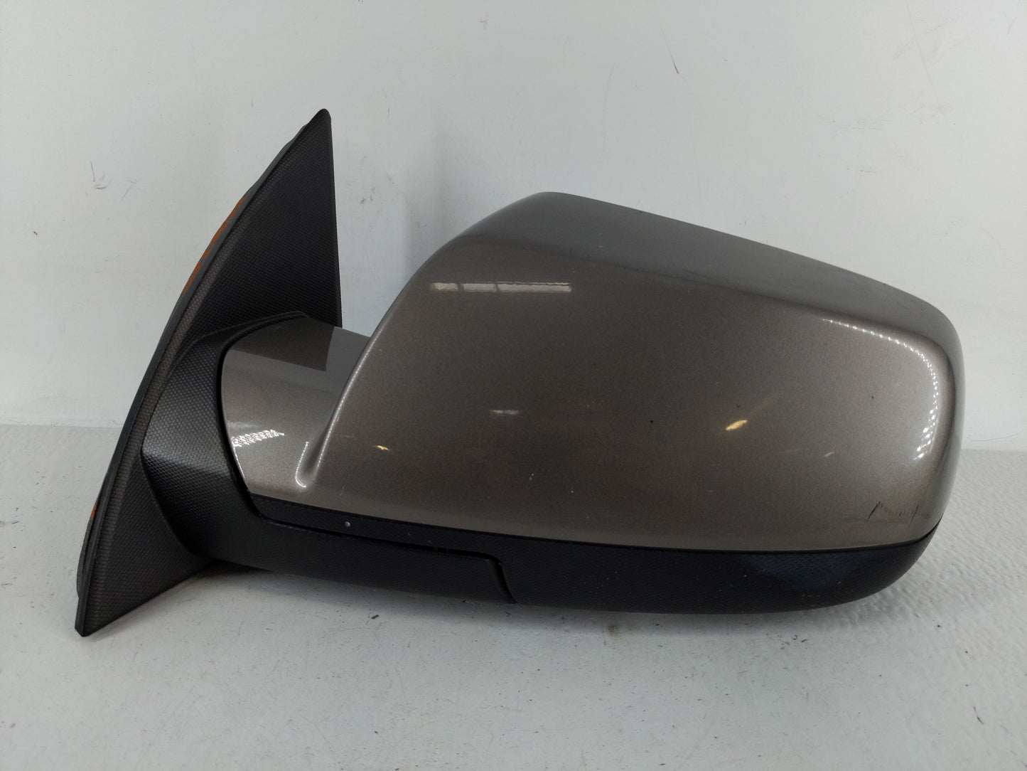 2010-2011 Chevrolet Equinox Driver Side View Mirror - Left Door Mirror OEM Used - Oemusedautoparts1.com