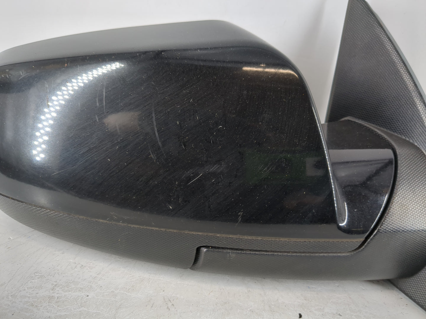 2010-2011 Chevrolet Equinox Passenger Side View Mirror - Right Door Mirror OEM Used - Oemusedautoparts1.com