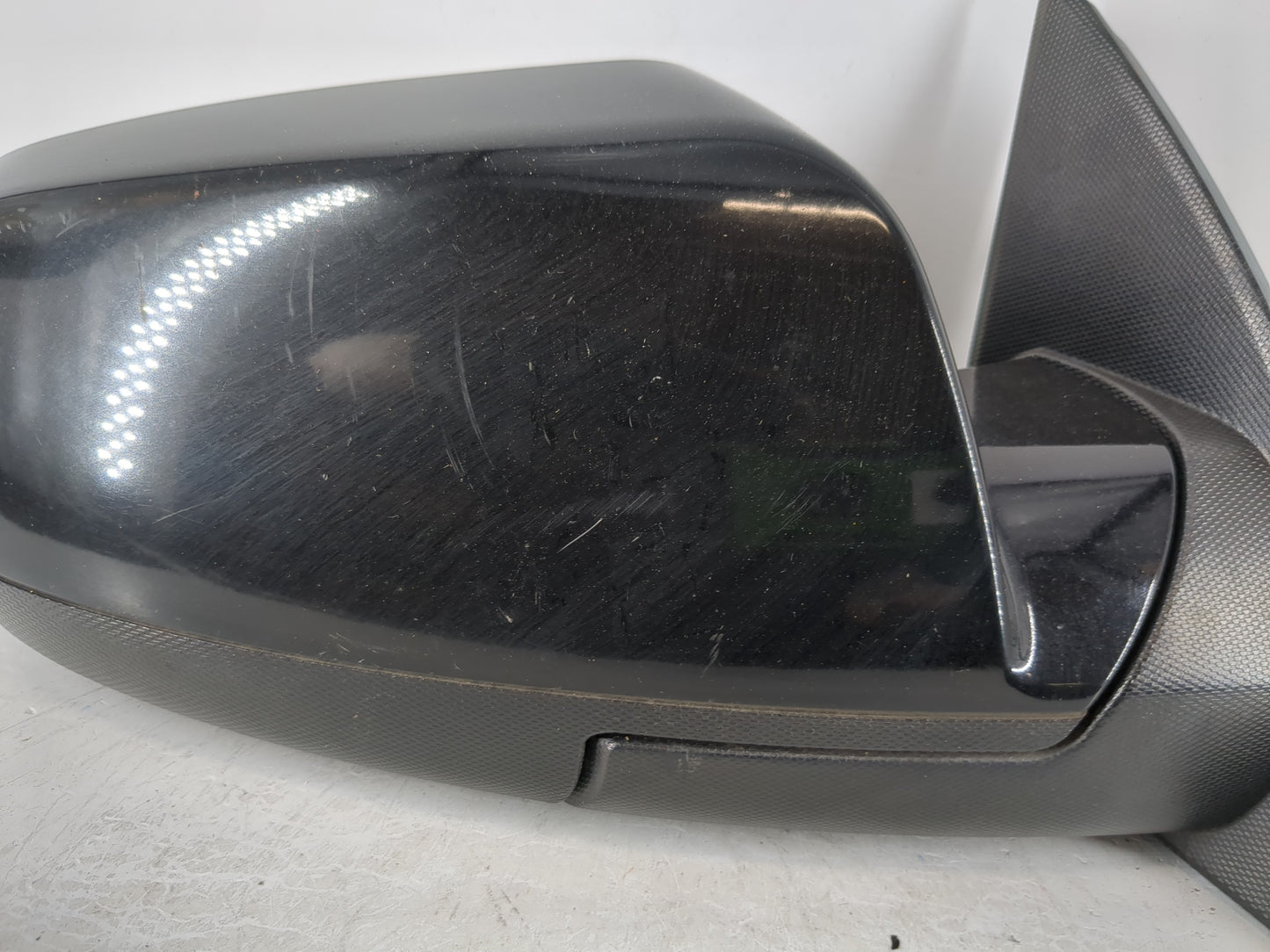 2010-2011 Chevrolet Equinox Passenger Side View Mirror - Right Door Mirror OEM Used - Oemusedautoparts1.com