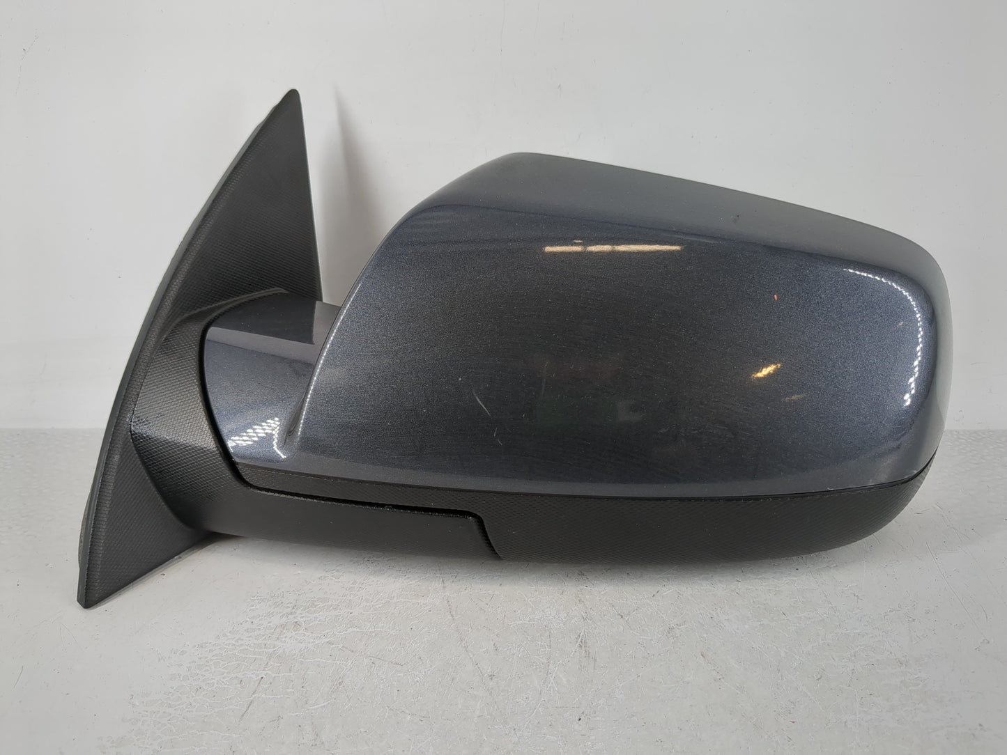 2010-2011 Chevrolet Equinox Driver Side View Mirror - Left Door Mirror OEM Used - Oemusedautoparts1.com