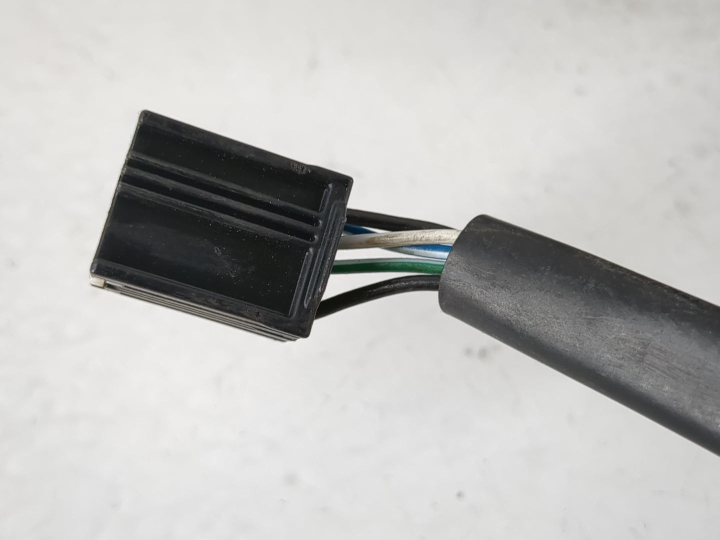 2010-2011 Chevrolet Equinox Driver Side View Mirror - Left Door Mirror OEM Used - Oemusedautoparts1.com