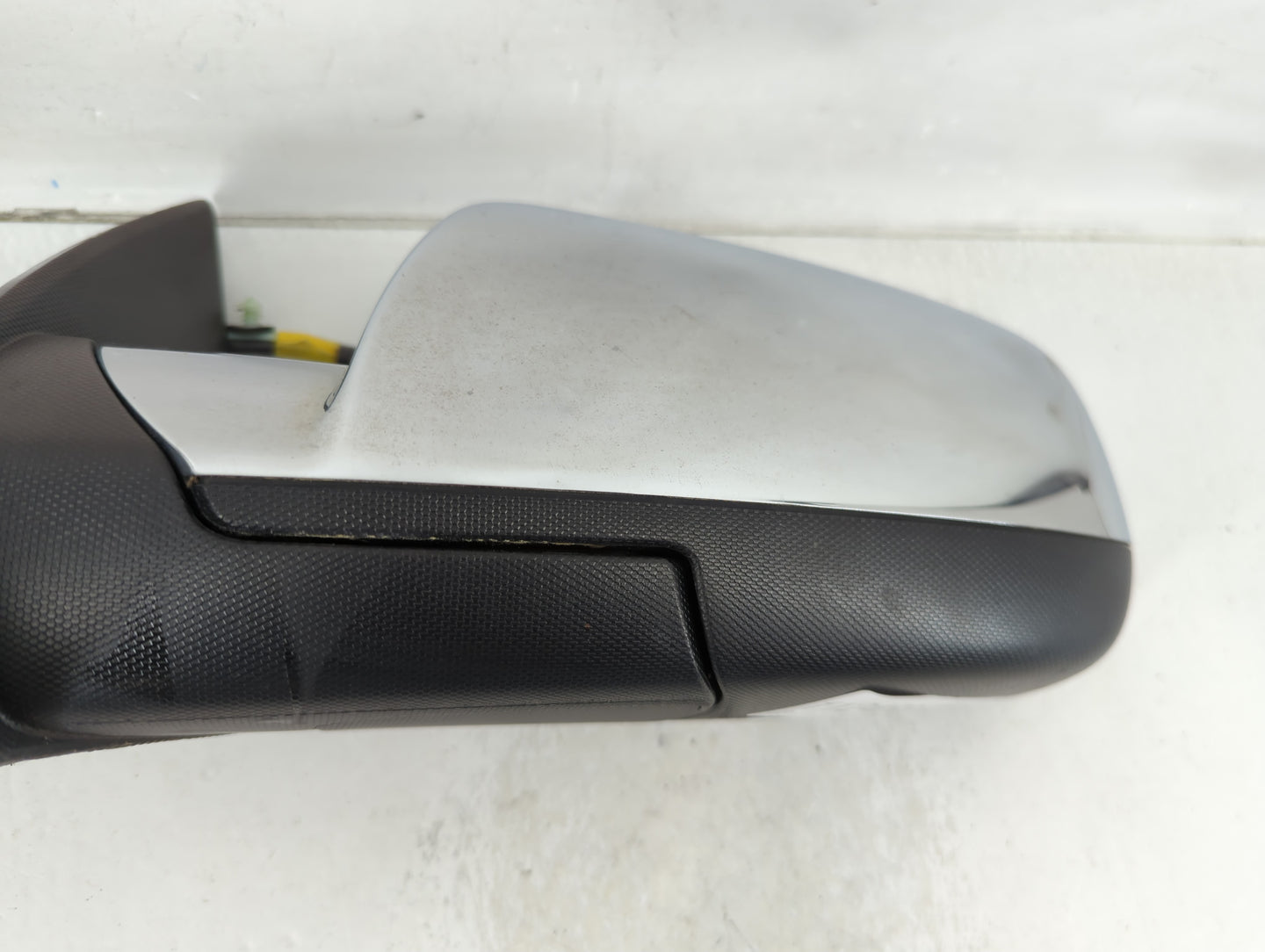 2010-2011 Chevrolet Equinox Driver Side View Mirror - Left Door Mirror OEM Used - Oemusedautoparts1.com