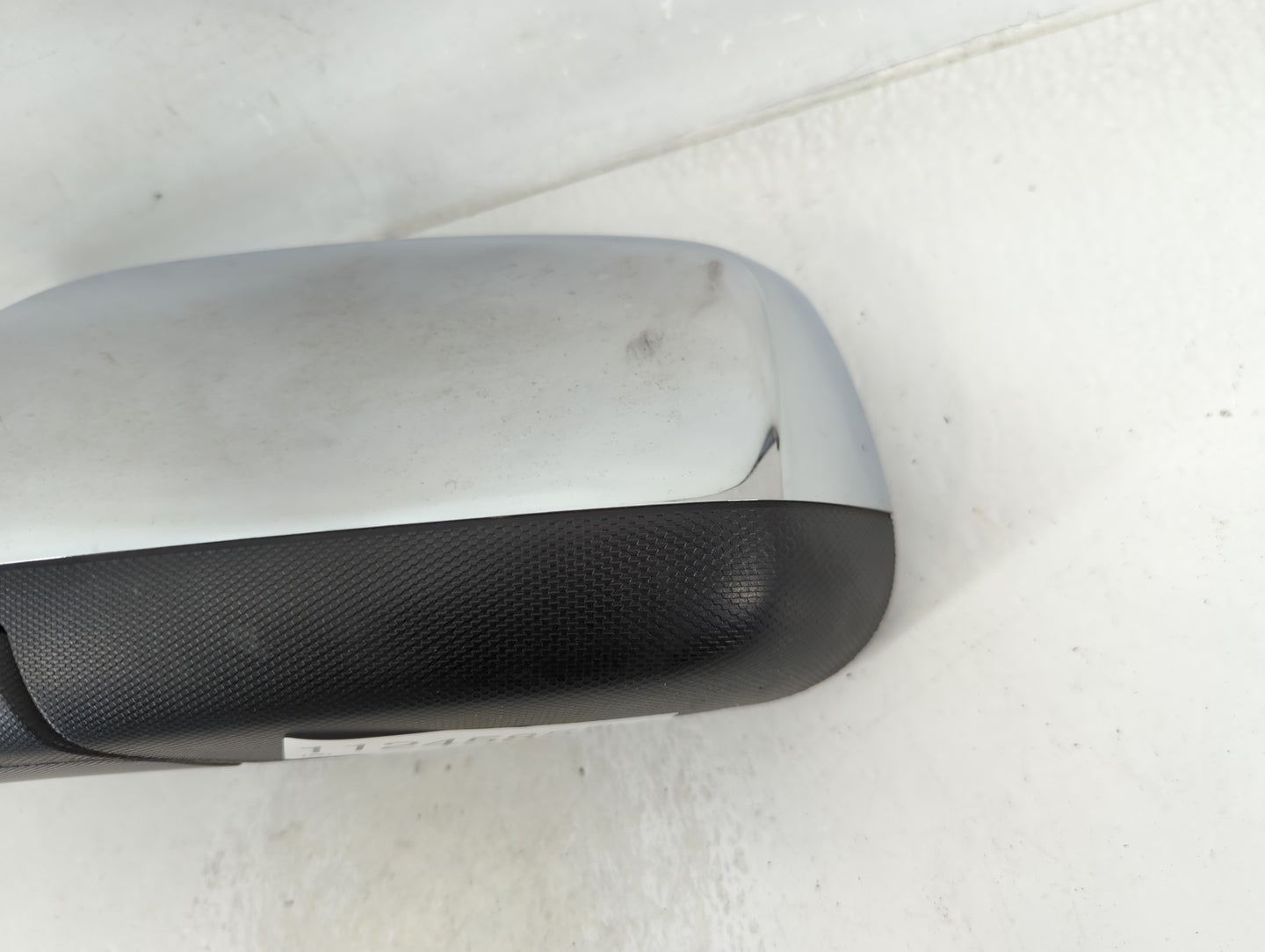2010-2011 Chevrolet Equinox Driver Side View Mirror - Left Door Mirror OEM Used - Oemusedautoparts1.com