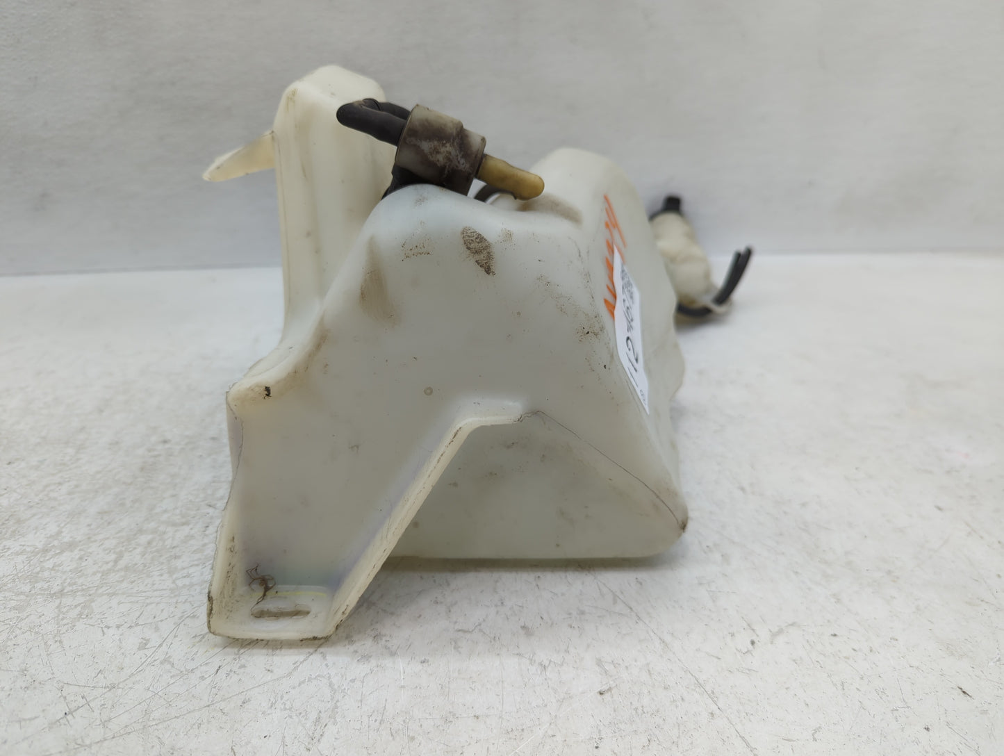 2010-2017 Chevrolet Equinox Windshield Washer Fluid Reservoir Bottle Oem - Oemusedautoparts1.com