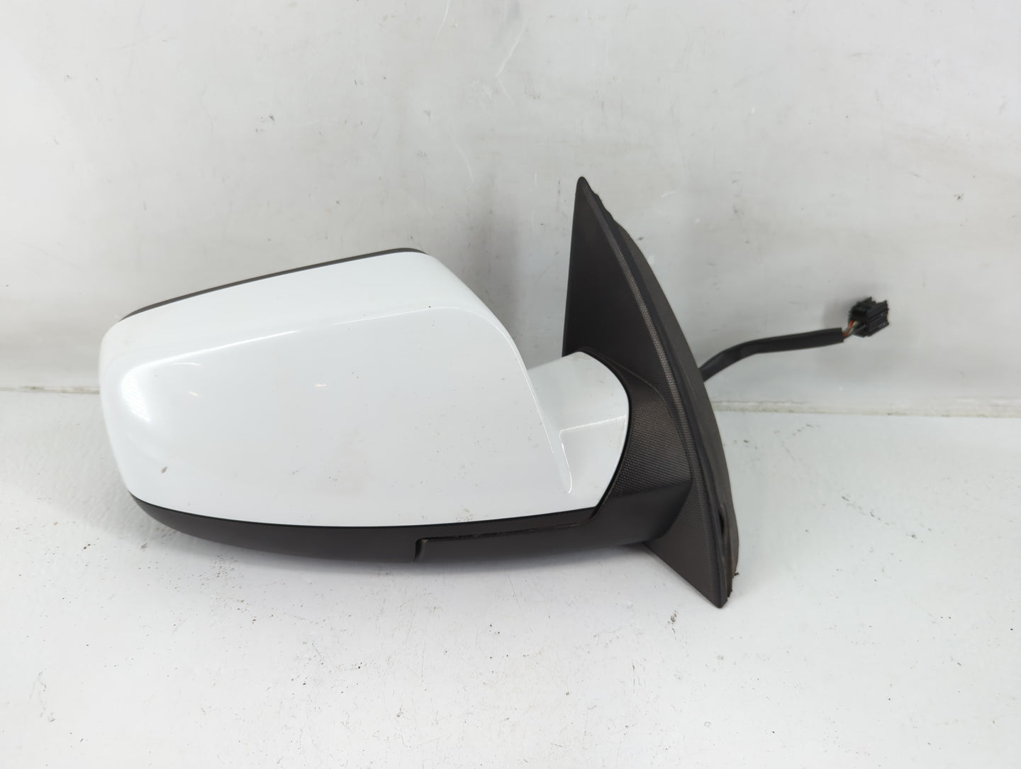 2010-2011 Chevrolet Equinox Passenger Side View Mirror - Right Door Mirror OEM Used - Oemusedautoparts1.com