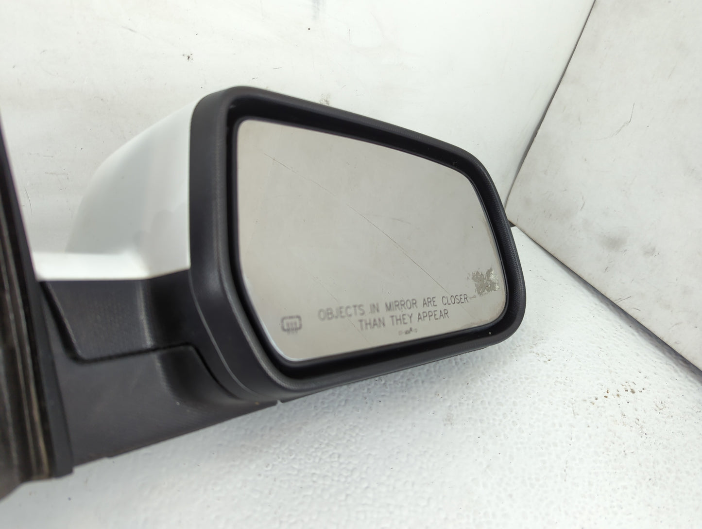2010-2011 Chevrolet Equinox Passenger Side View Mirror - Right Door Mirror OEM Used - Oemusedautoparts1.com