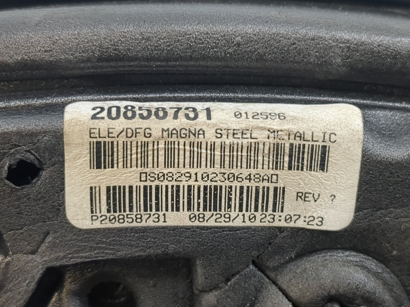 2010-2011 Chevrolet Equinox Driver Side View Mirror - Left Door Mirror OEM Used - Oemusedautoparts1.com