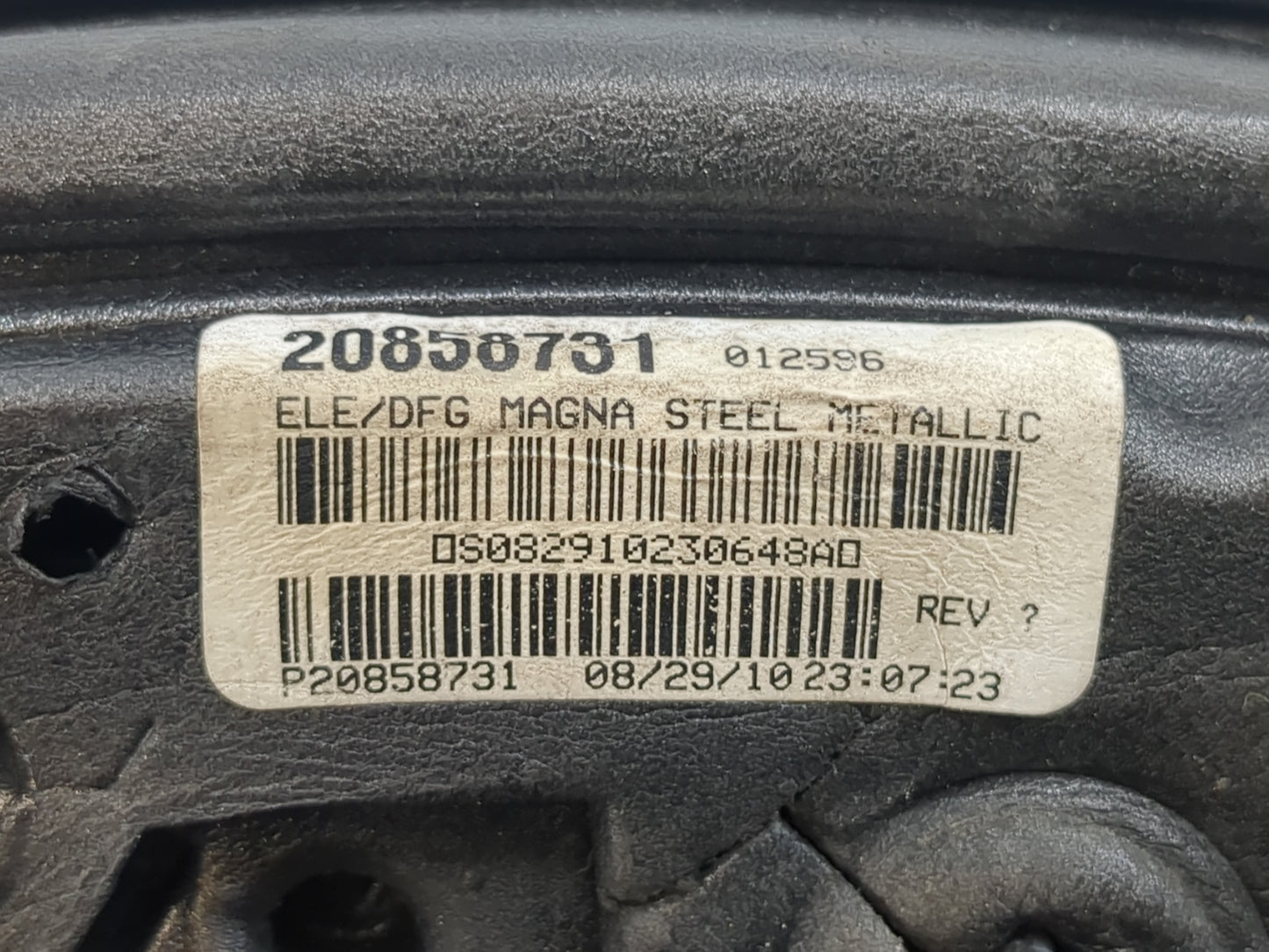 2010-2011 Chevrolet Equinox Driver Side View Mirror - Left Door Mirror OEM Used - Oemusedautoparts1.com