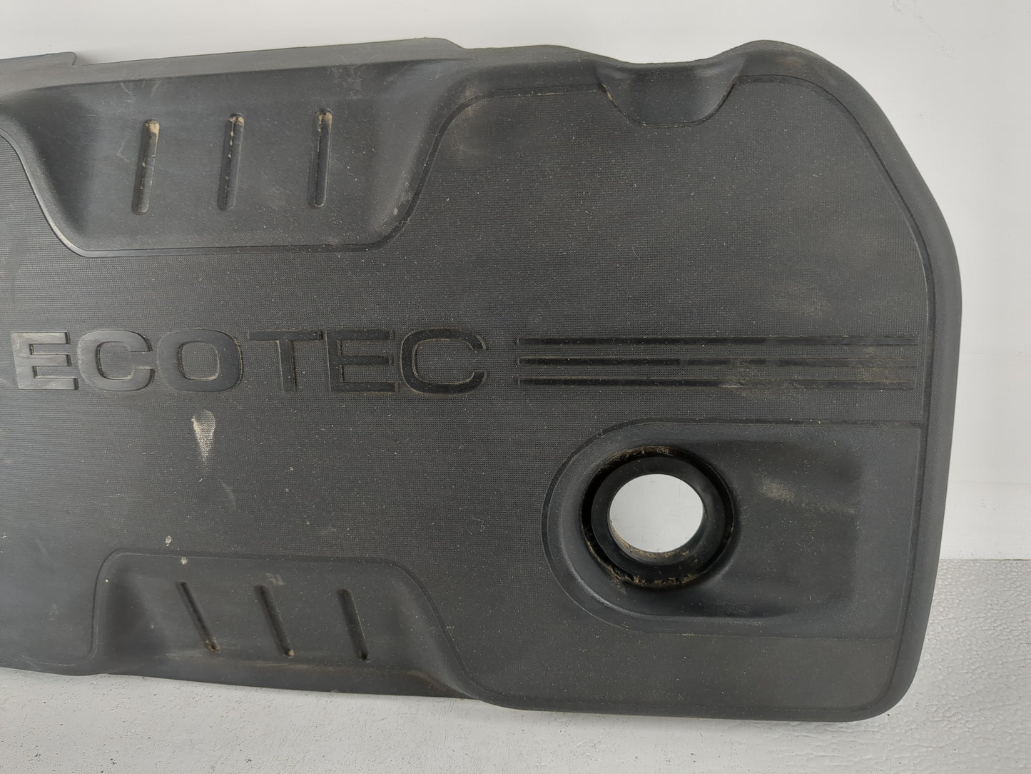 2011 Chevrolet Equinox Engine Cover - Oemusedautoparts1.com