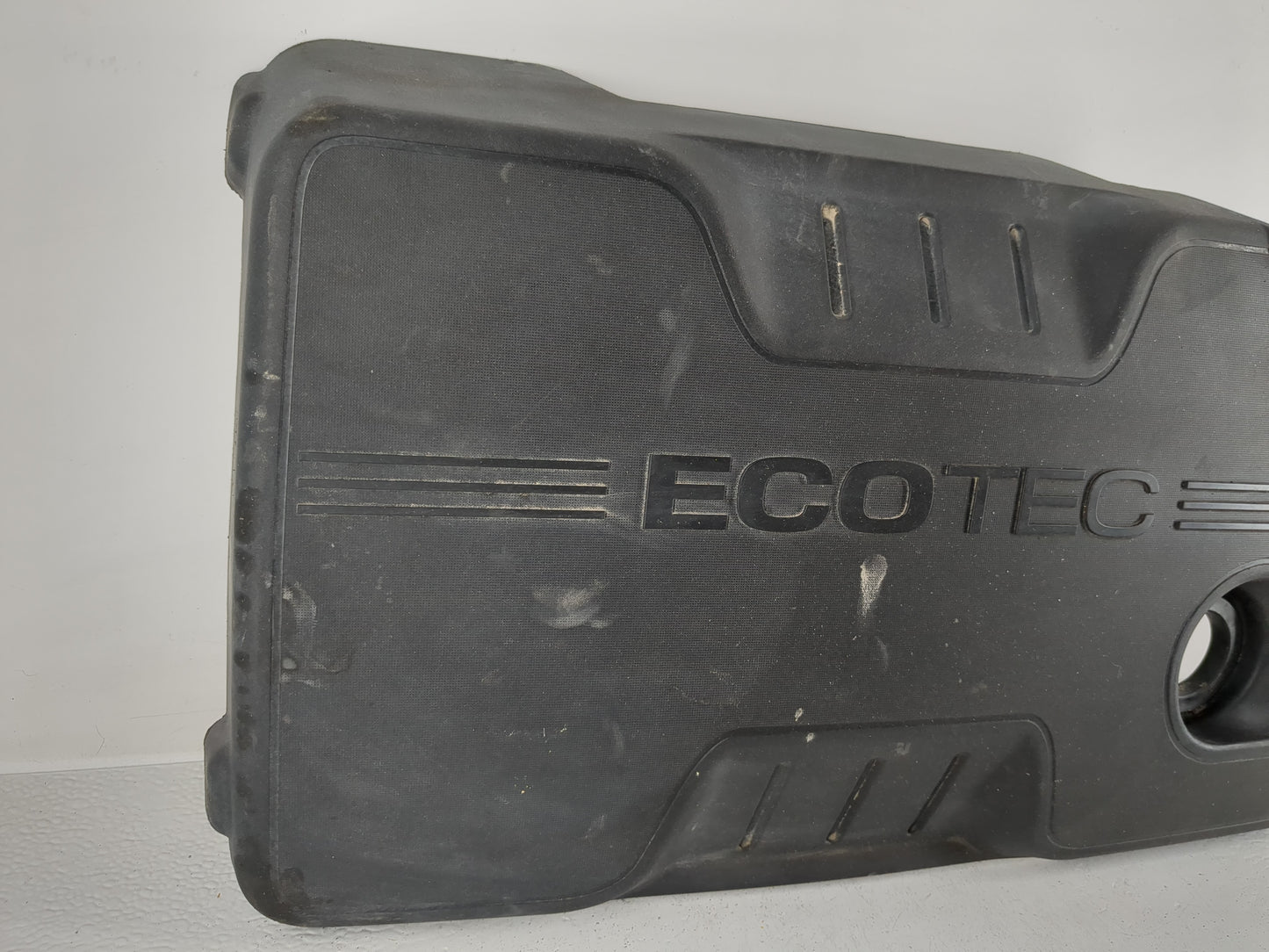 2011 Chevrolet Equinox Engine Cover - Oemusedautoparts1.com