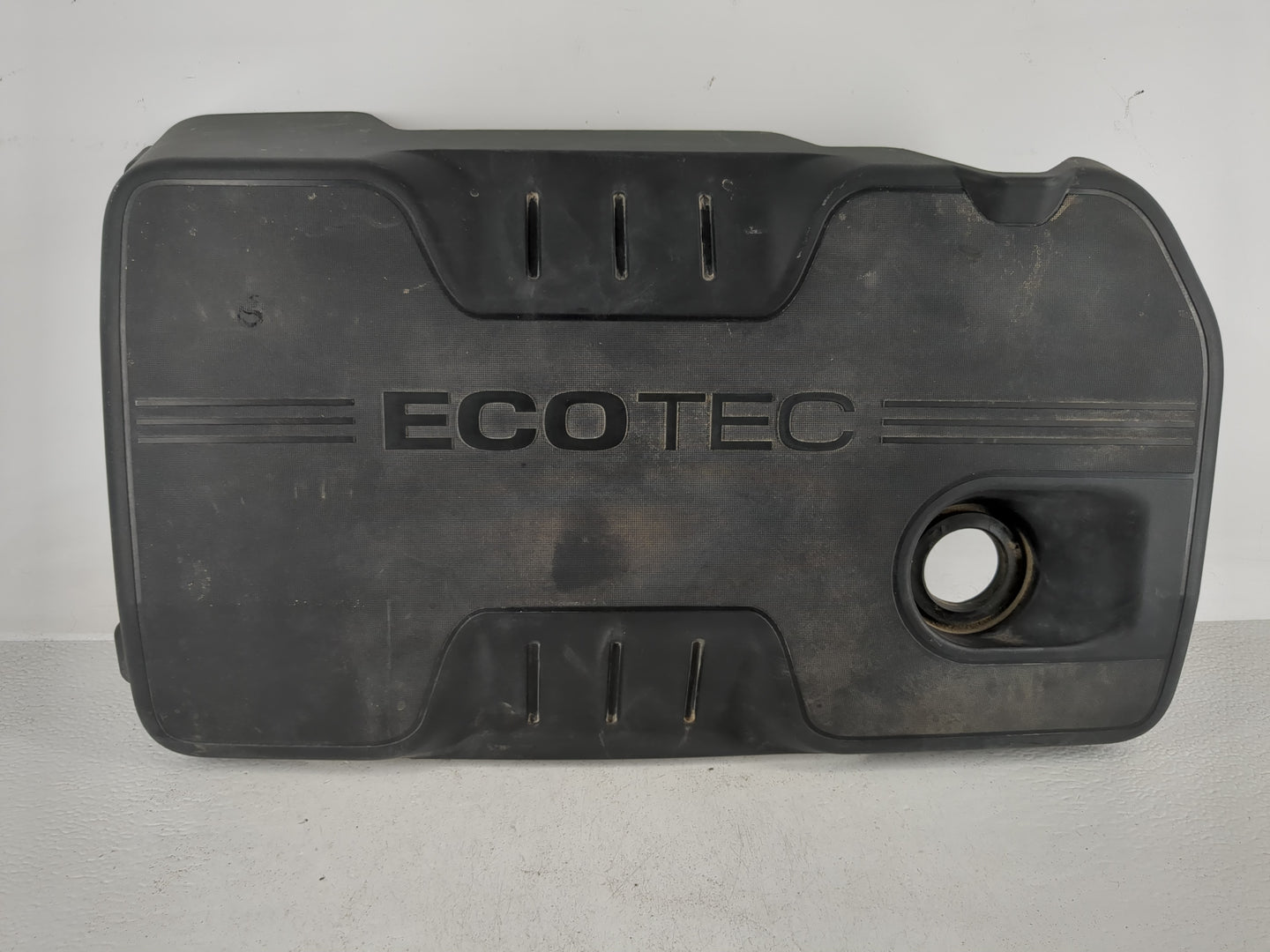 2011 Chevrolet Equinox Engine Cover - Oemusedautoparts1.com