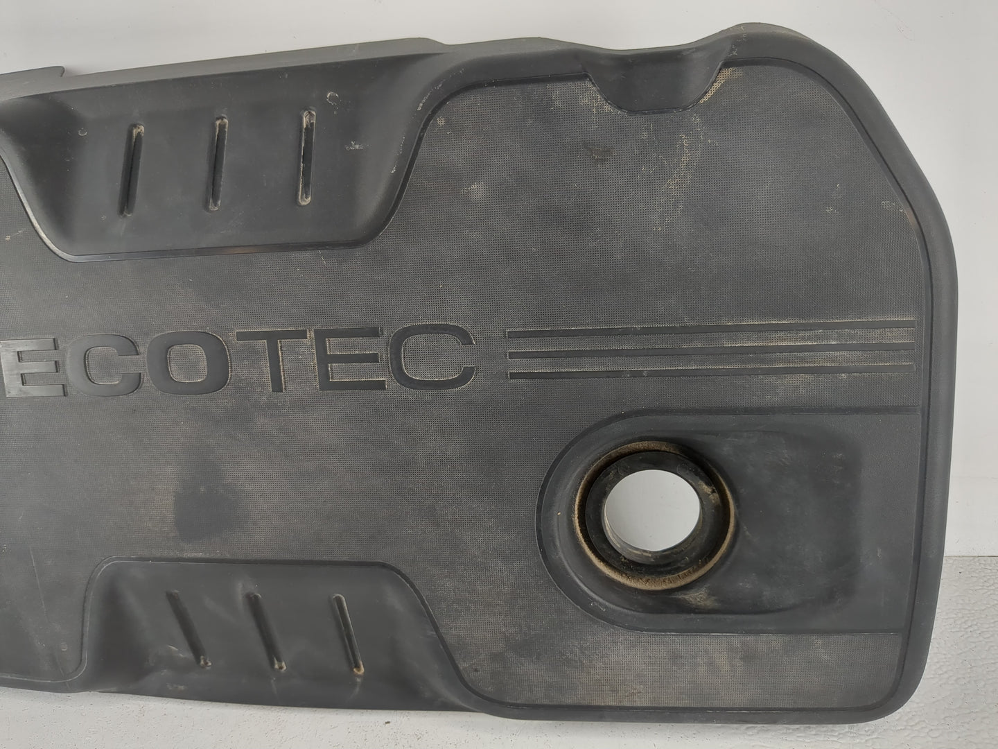 2011 Chevrolet Equinox Engine Cover - Oemusedautoparts1.com