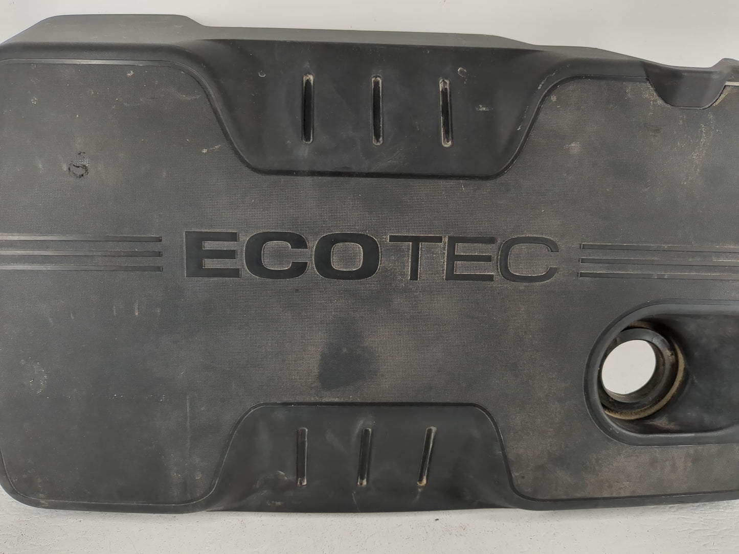 2011 Chevrolet Equinox Engine Cover - Oemusedautoparts1.com