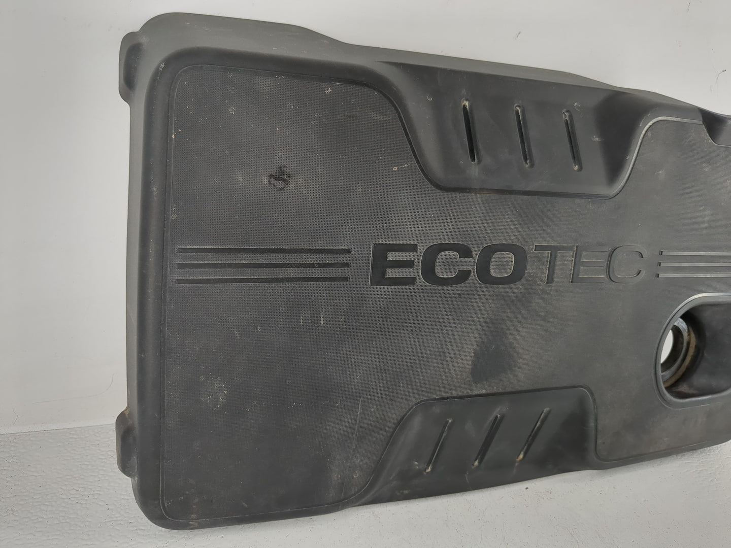 2011 Chevrolet Equinox Engine Cover - Oemusedautoparts1.com