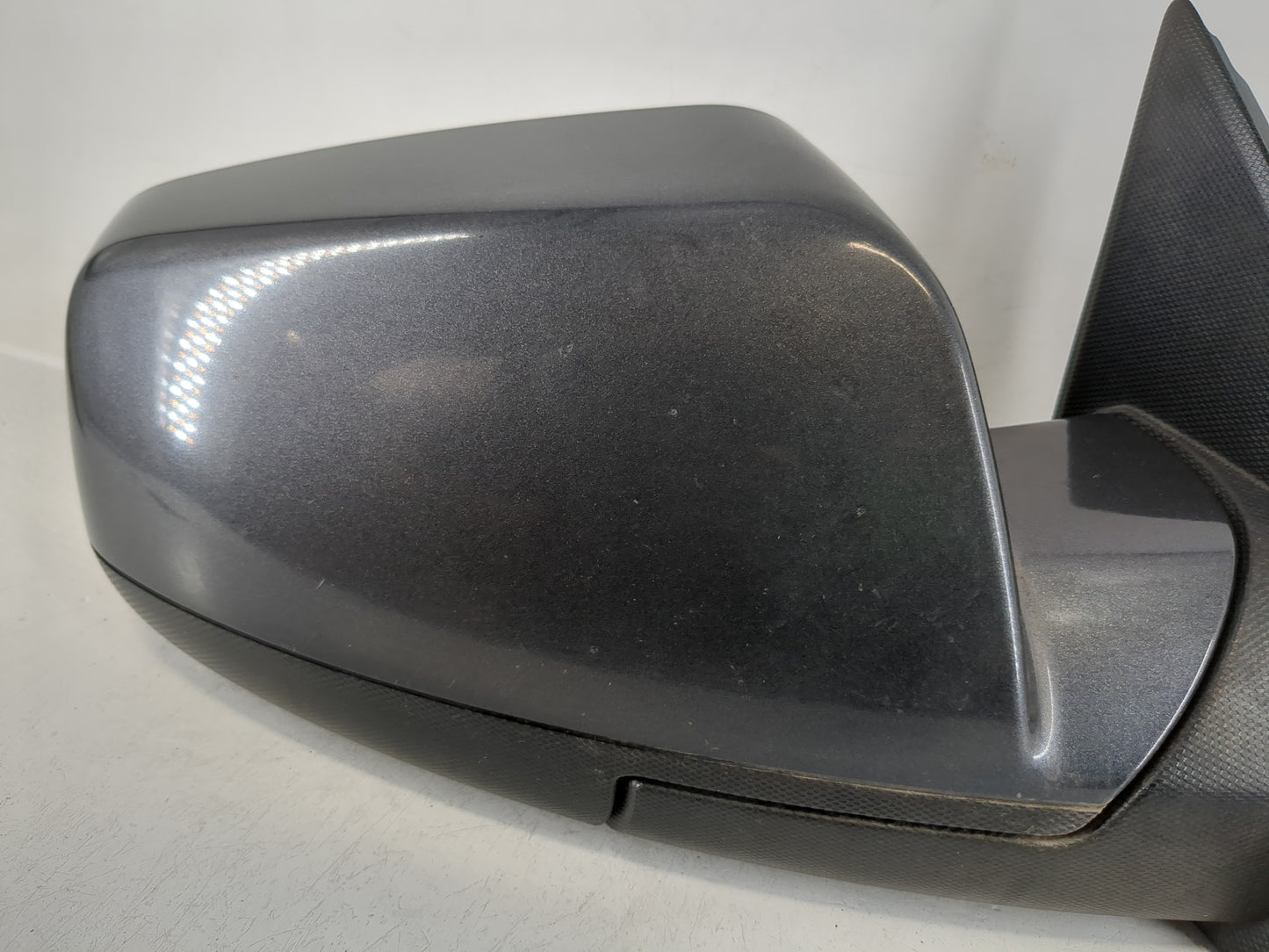 2010-2011 Chevrolet Equinox Passenger Side View Mirror - Right Door Mirror OEM Used - Oemusedautoparts1.com