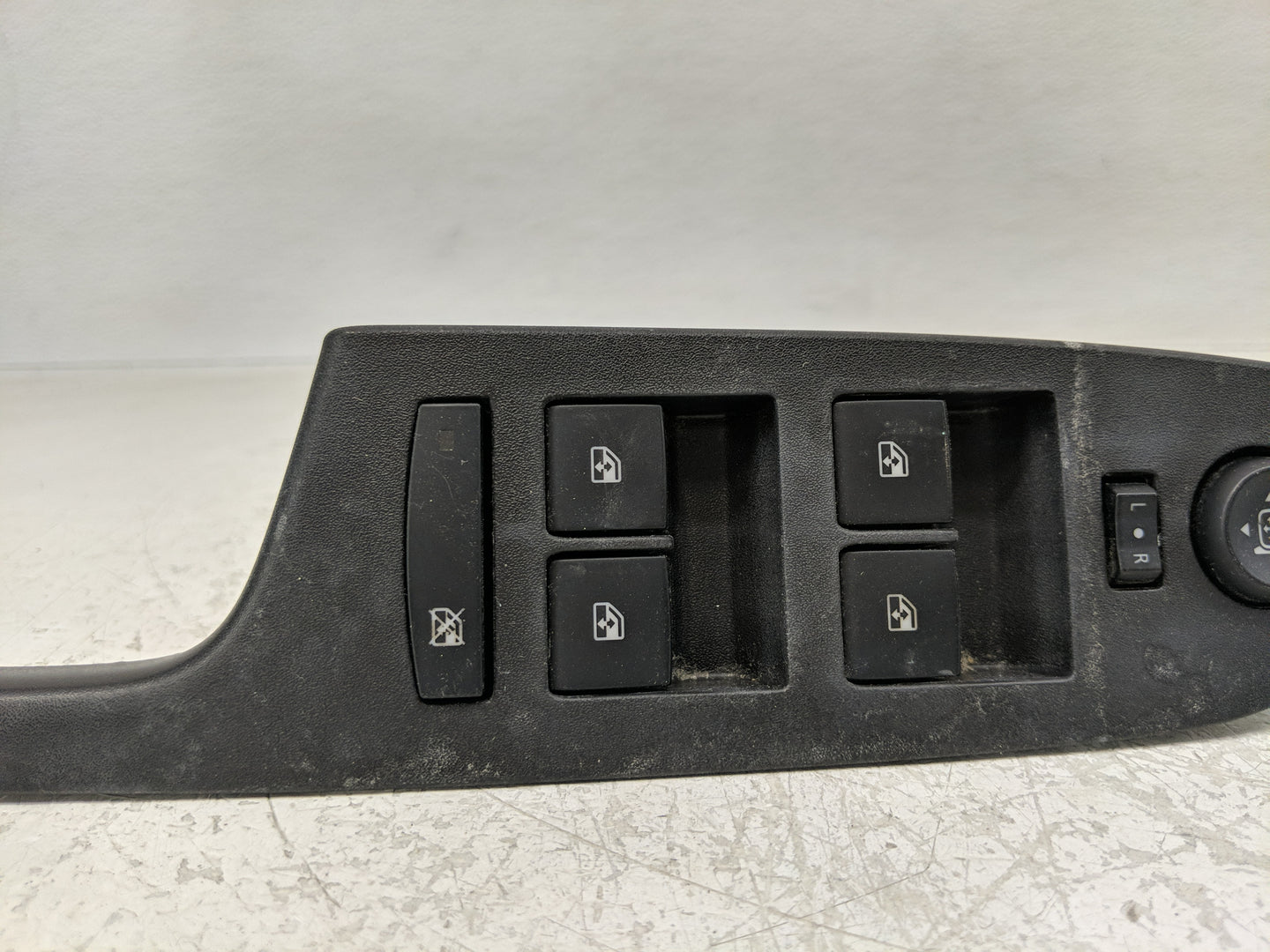 2010-2017 Chevrolet Equinox Master Power Window Switch Replacement Driver Side Left P/N:20917599 Fits OEM Used Auto Parts - 
