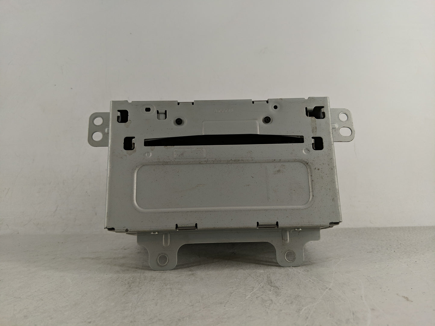 2010-2011 Chevrolet Equinox Radio AM FM Cd Player Receiver Replacement P/N:20983517 Fits Fits 2010 2011 OEM Used Auto Parts 