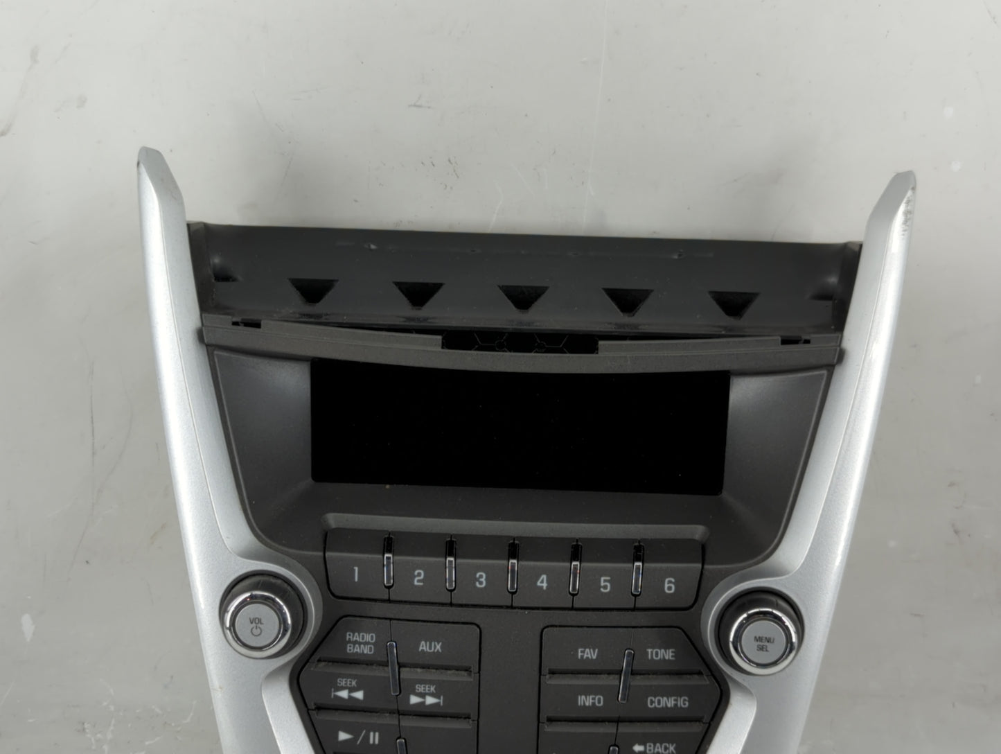 2010-2011 Chevrolet Equinox Radio AM FM Cd Player Receiver Replacement P/N:90025-295 Fits Fits 2010 2011 OEM Used Auto Parts