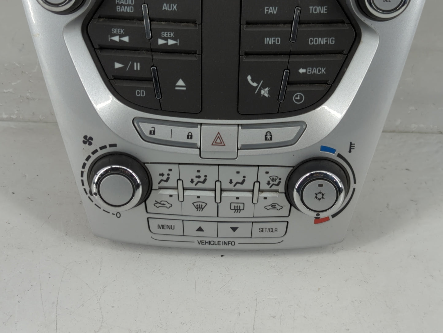 2010-2011 Chevrolet Equinox Radio AM FM Cd Player Receiver Replacement P/N:90025-295 Fits Fits 2010 2011 OEM Used Auto Parts