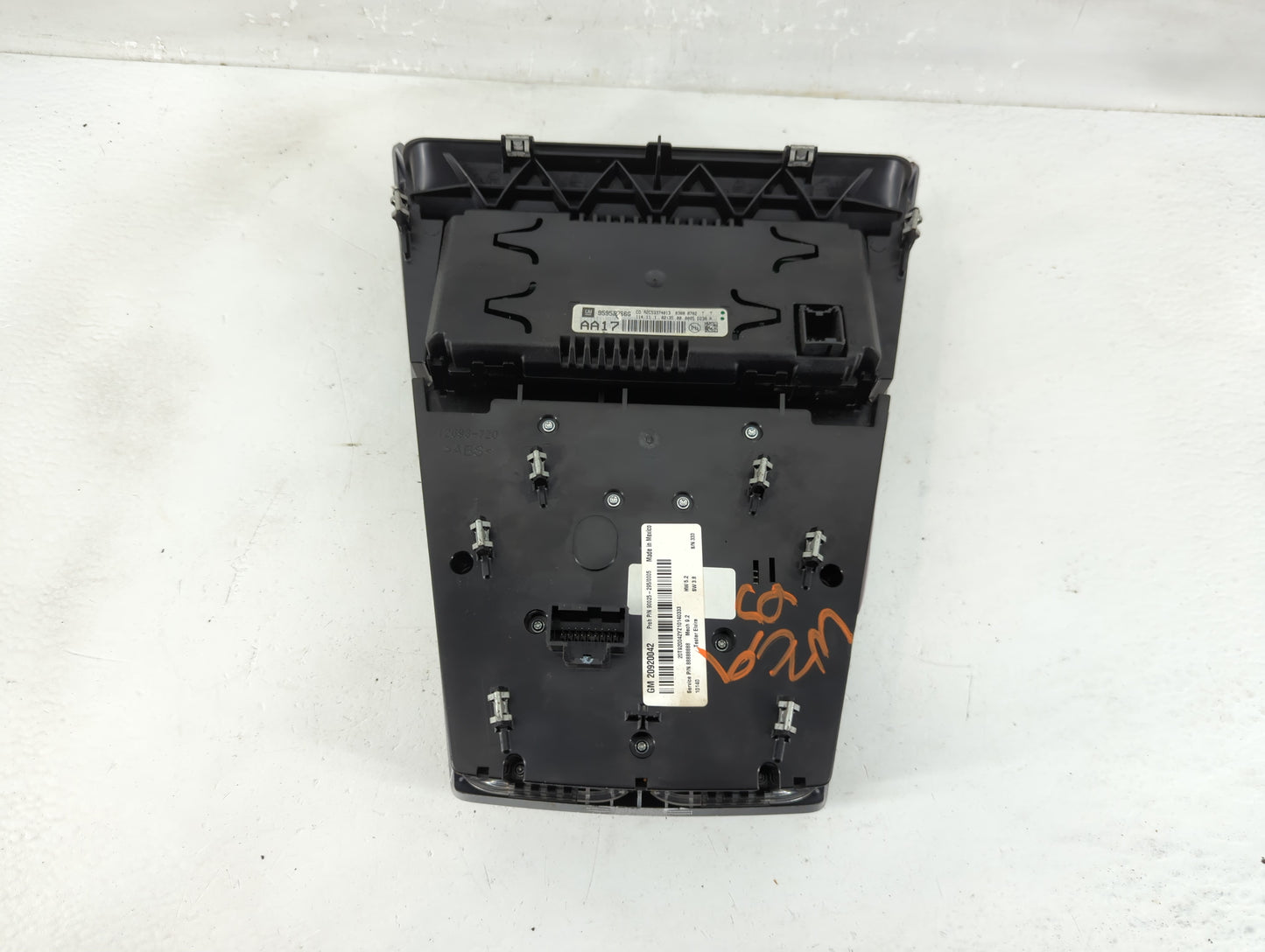 2010-2011 Chevrolet Equinox Radio AM FM Cd Player Receiver Replacement P/N:90025-295 Fits Fits 2010 2011 OEM Used Auto Parts