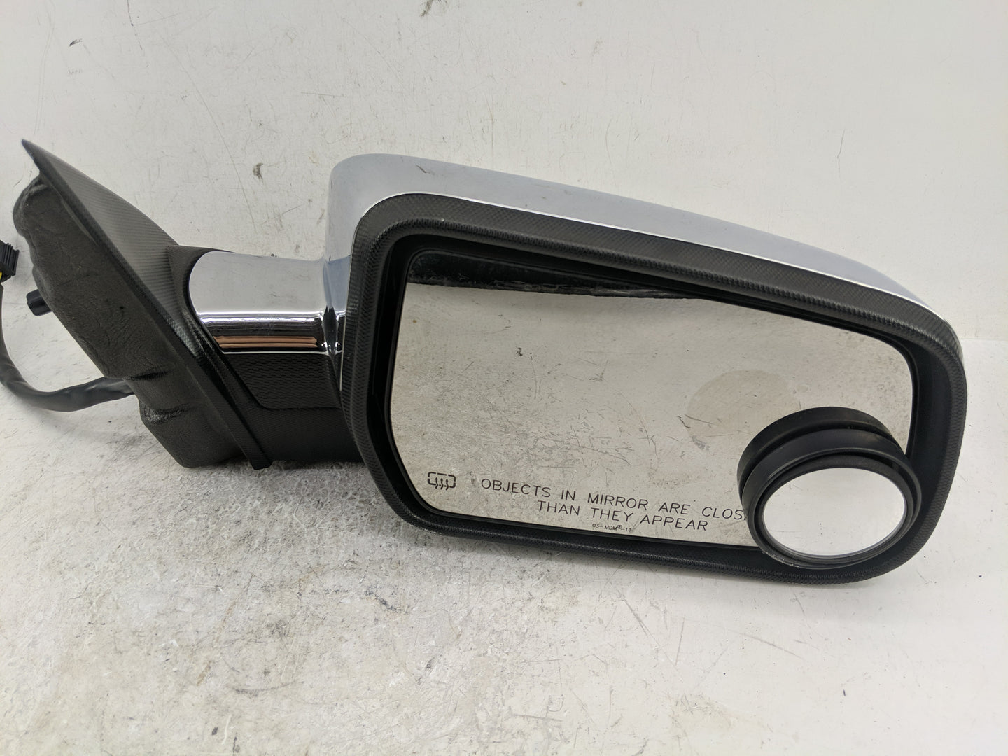 2010-2011 Chevrolet Equinox Passenger Right Side View Manual Door Mirror - Oemusedautoparts1.com