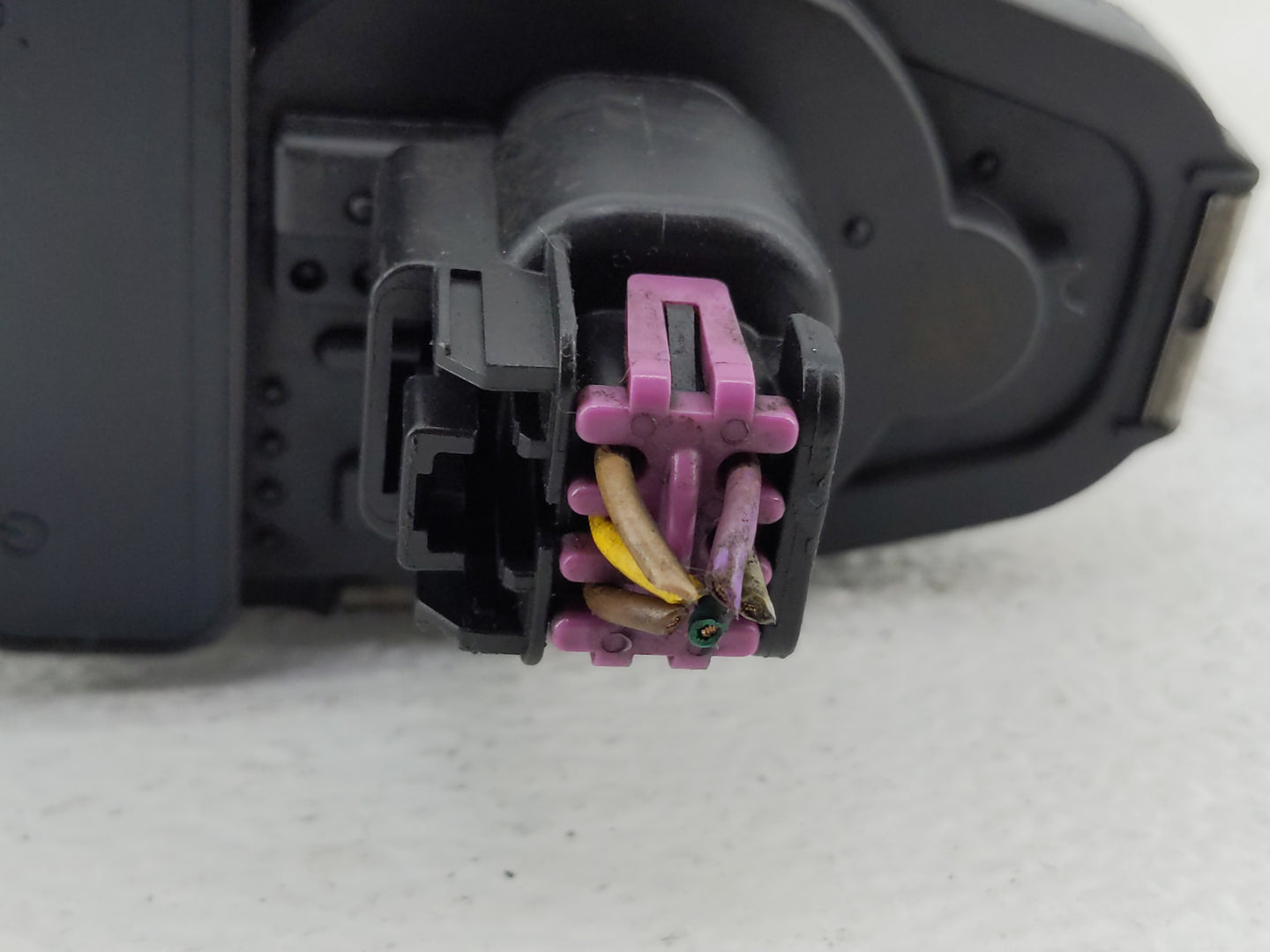 2010-2011 Chevrolet Equinox Throttle Body Fits Fits 2007 2008 2009 2010 2011 2012 OEM Used Auto Parts - Oemusedautoparts1.co