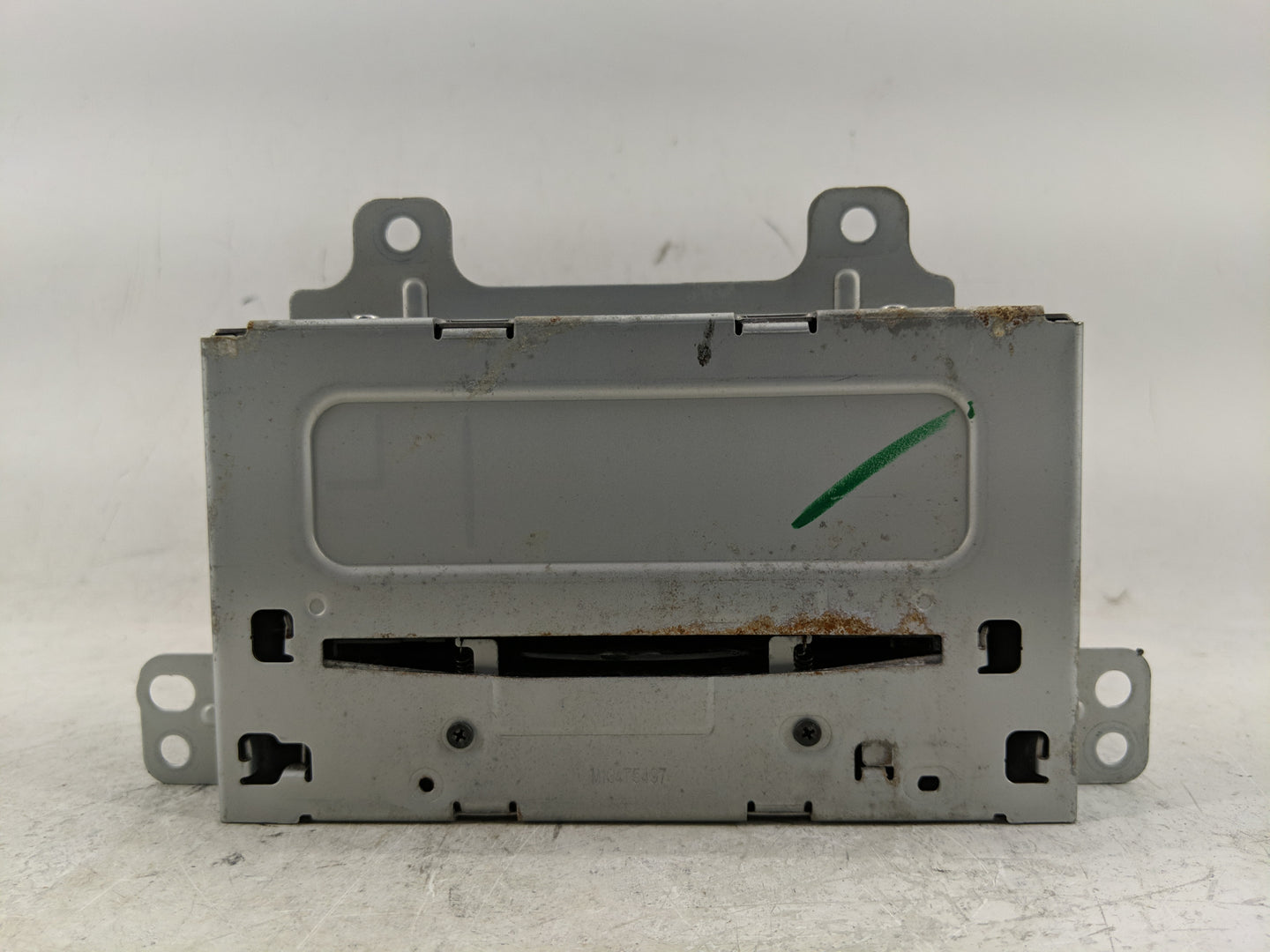 2011-2012 Chevrolet Equinox Radio AM FM Cd Player Receiver Replacement P/N:20983517 Fits Fits 2010 2011 2012 OEM Used Auto P