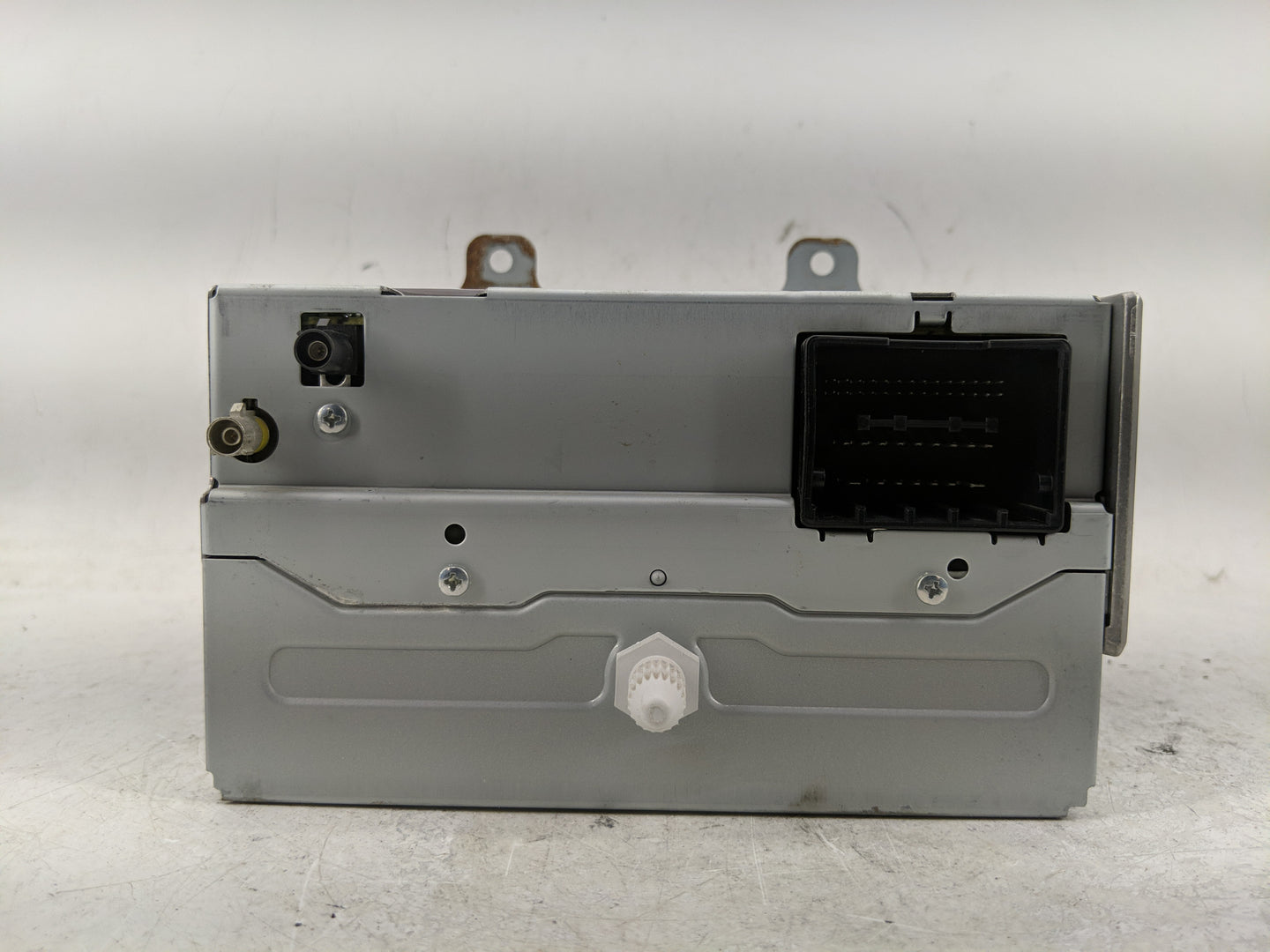 2011-2012 Chevrolet Equinox Radio AM FM Cd Player Receiver Replacement P/N:20983517 Fits Fits 2010 2011 2012 OEM Used Auto P