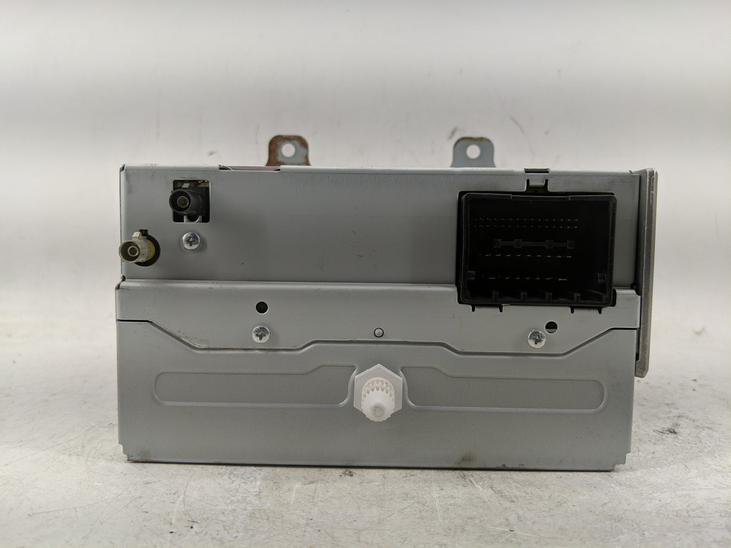 2011-2012 Chevrolet Equinox Radio AM FM Cd Player Receiver Replacement P/N:20983517 Fits Fits 2010 2011 2012 OEM Used Auto P