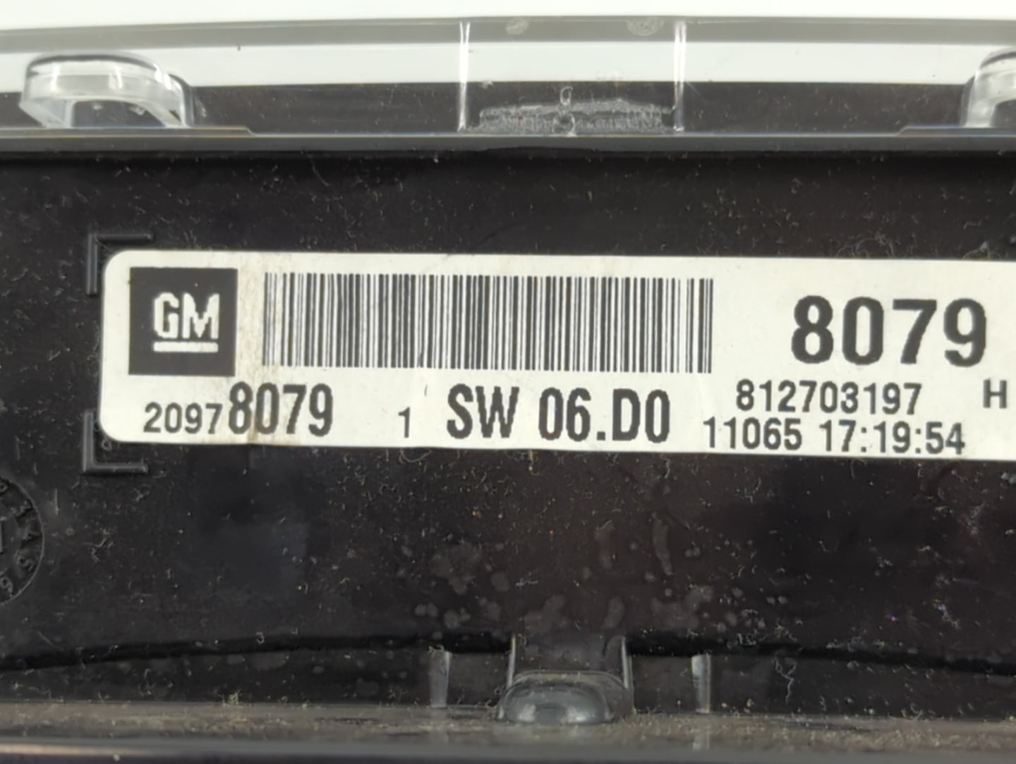 2011 Chevrolet Equinox Instrument Cluster Speedometer Gauges P/N:812703197 20978079 Fits OEM Used Auto Parts - Oemusedautopa