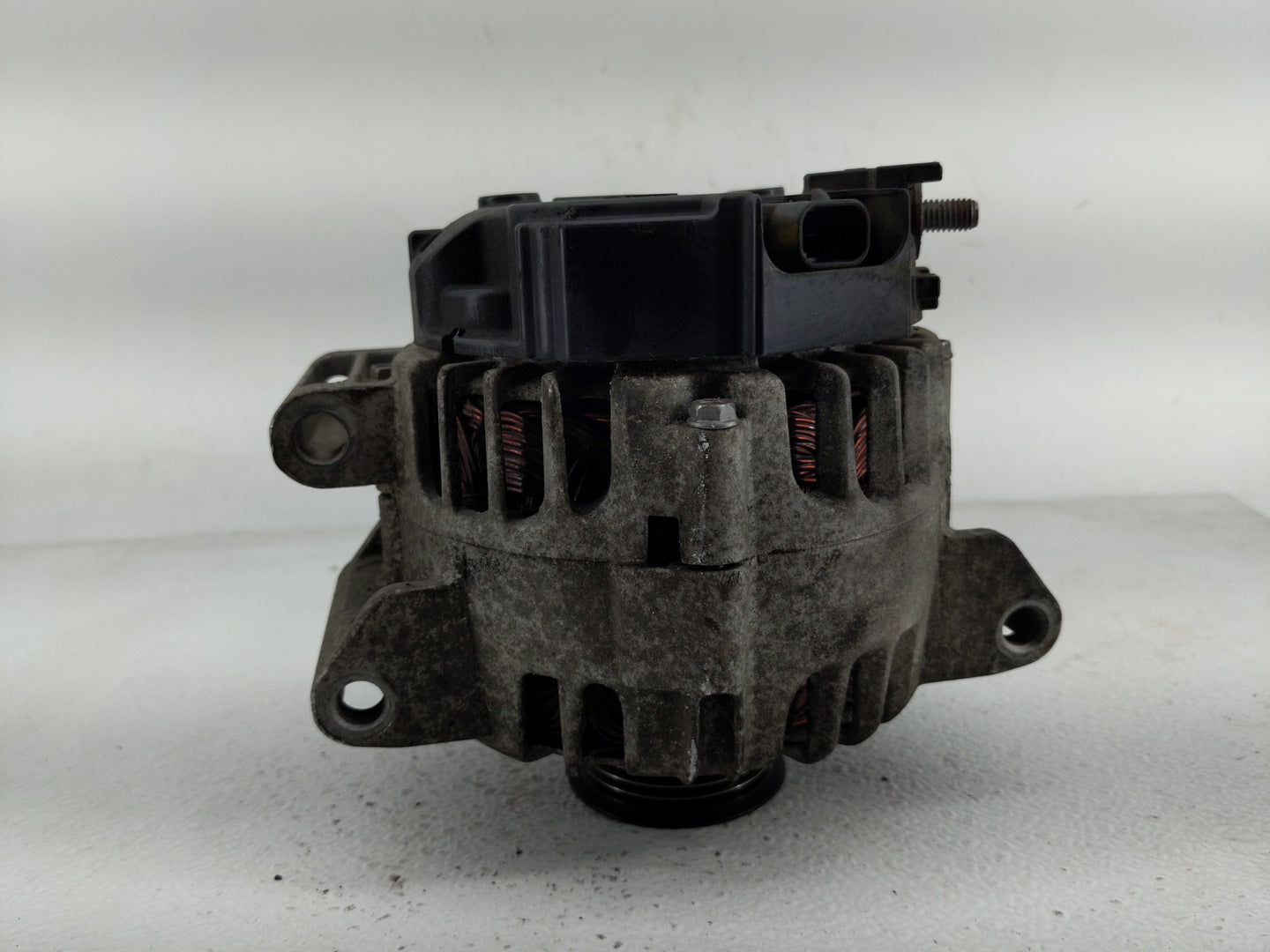 2010-2017 Chevrolet Equinox Alternator Replacement Generator Charging Assembly Engine OEM P/N:13500315 Fits OEM Used Auto Pa