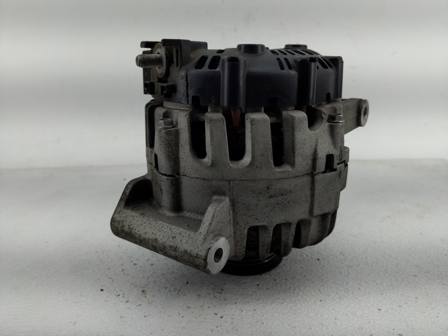 2010-2017 Chevrolet Equinox Alternator Replacement Generator Charging Assembly Engine OEM P/N:13500315 Fits OEM Used Auto Pa